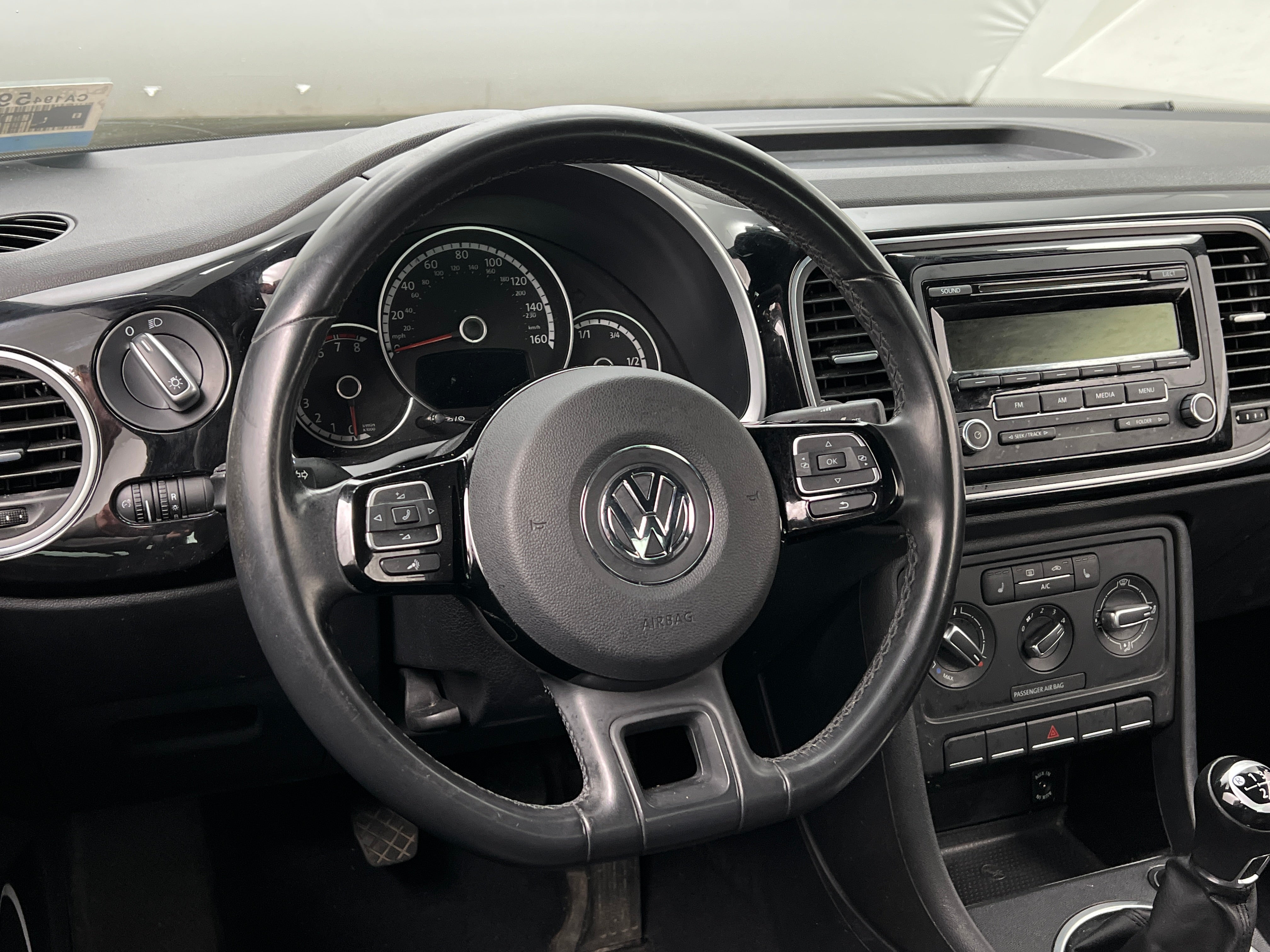 2014 Volkswagen Beetle  5