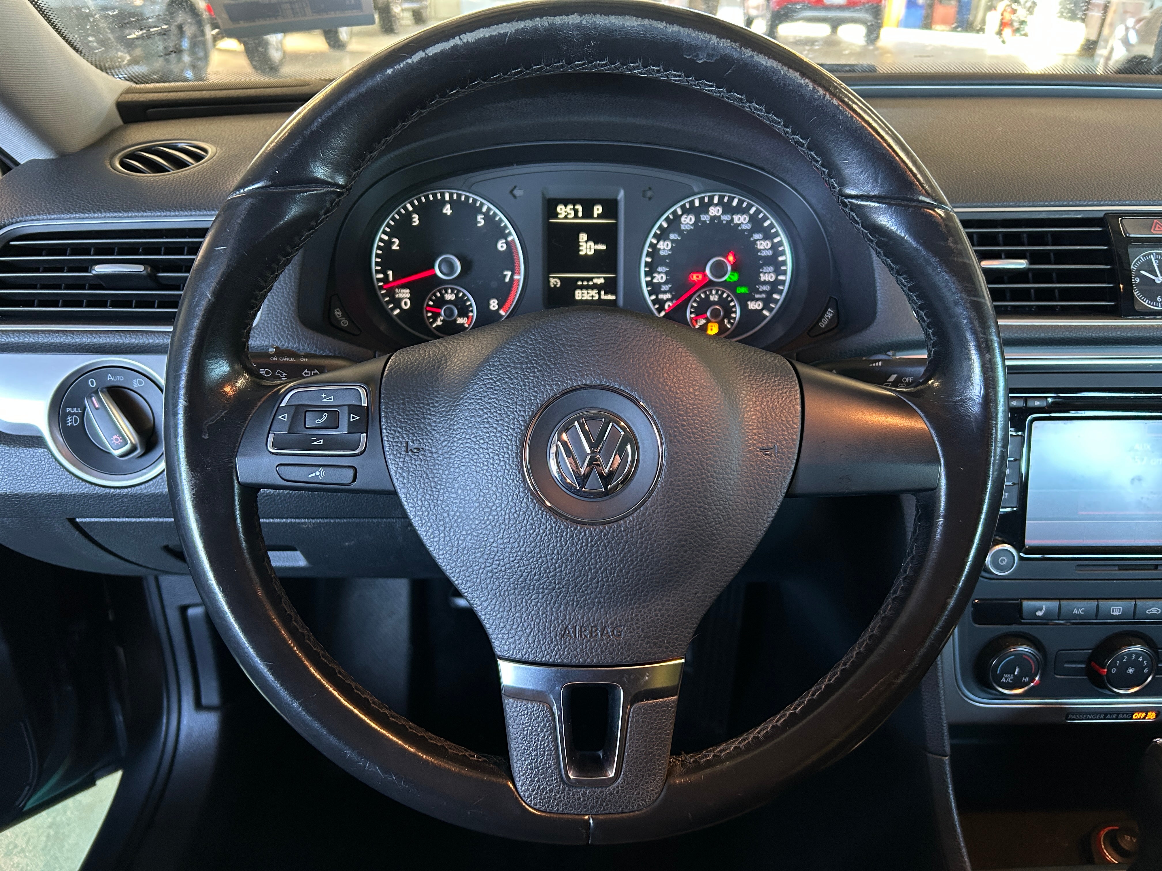 2015 Volkswagen Passat Limited Edition 5