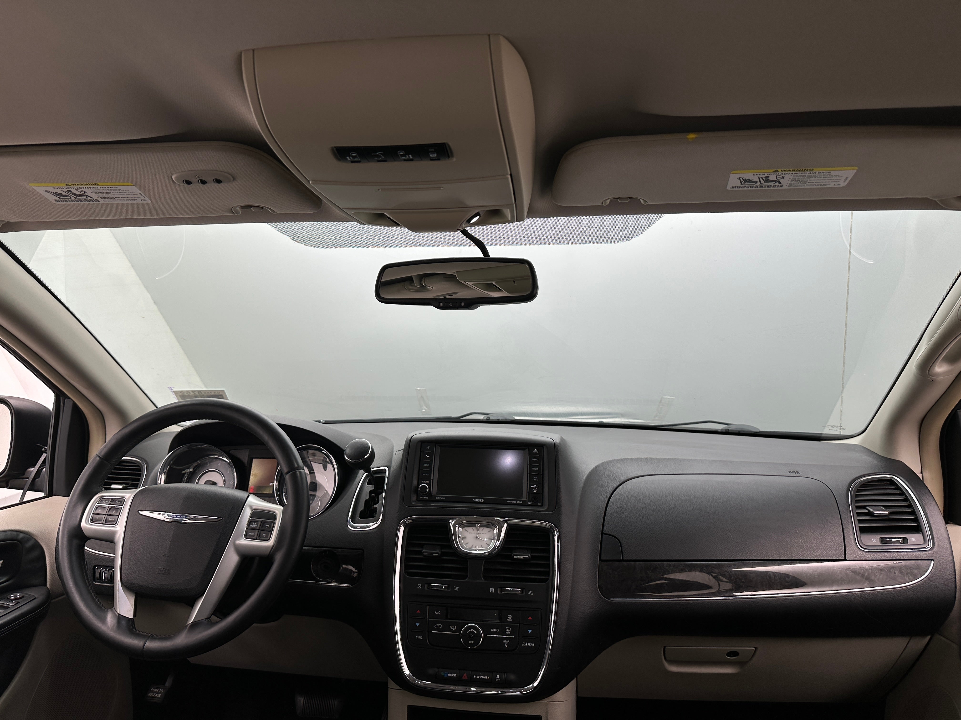 2015 Chrysler Town & Country Touring 3