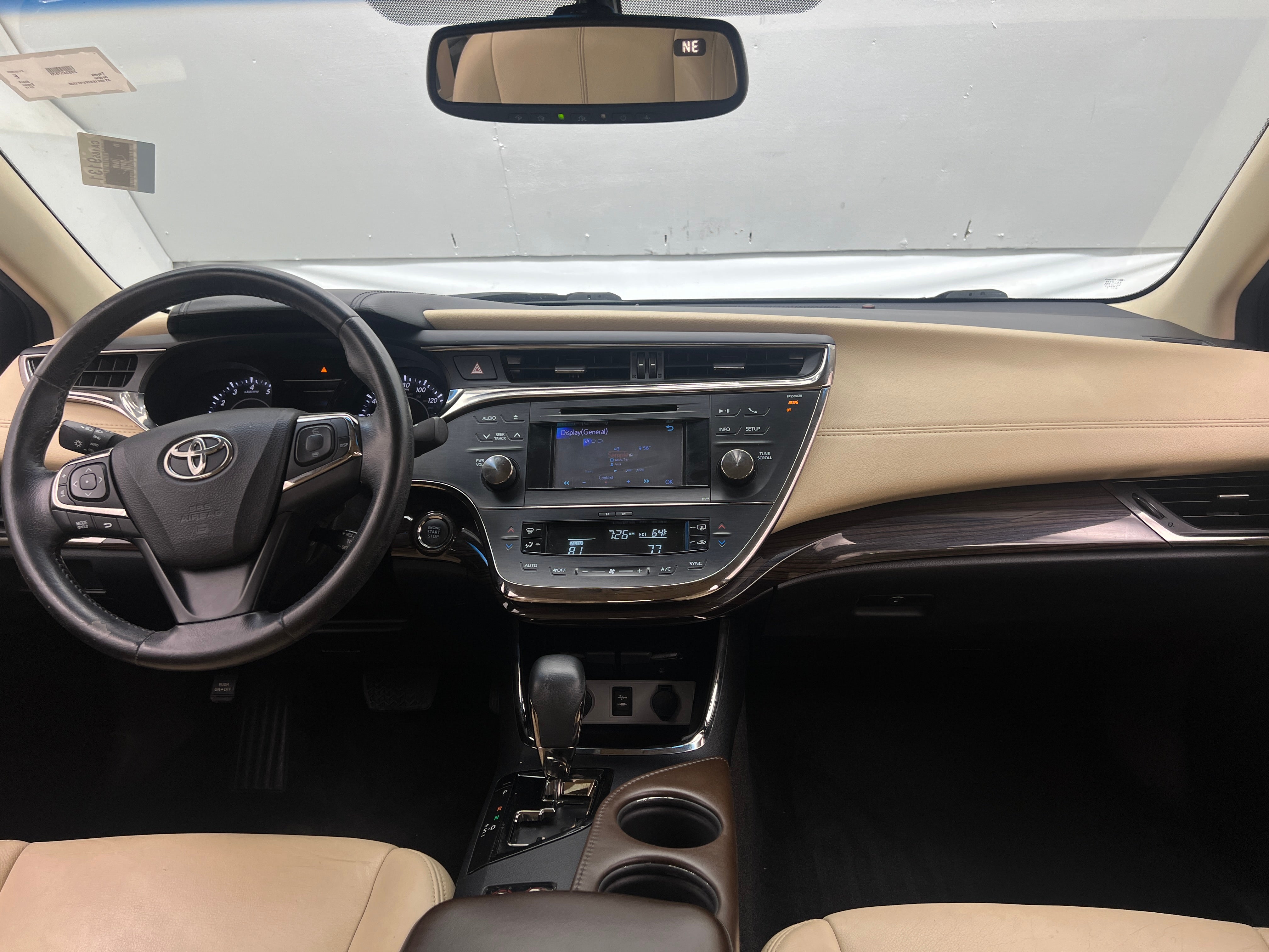 2014 Toyota Avalon XLE 2