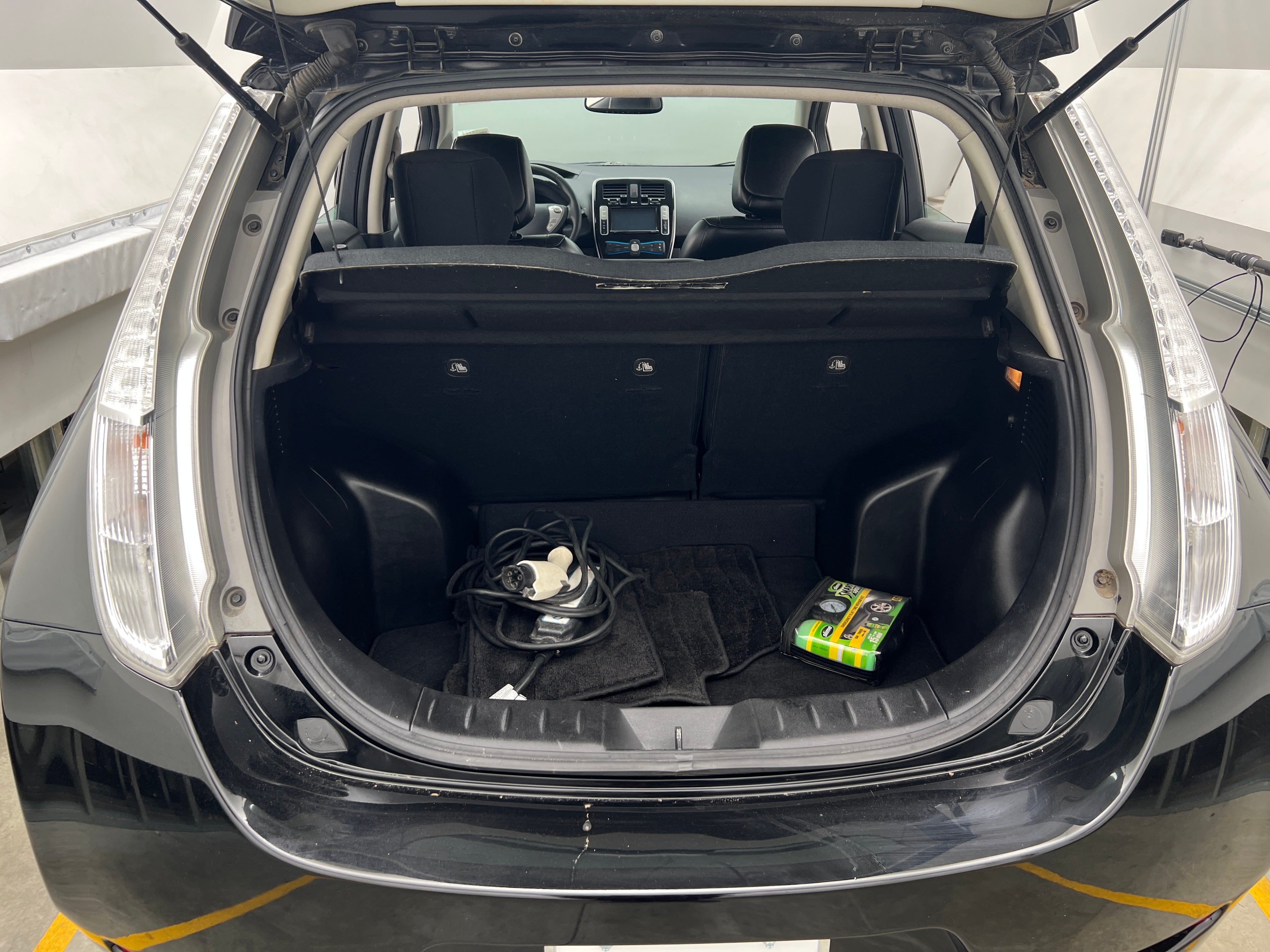 2016 Nissan Leaf SL 6