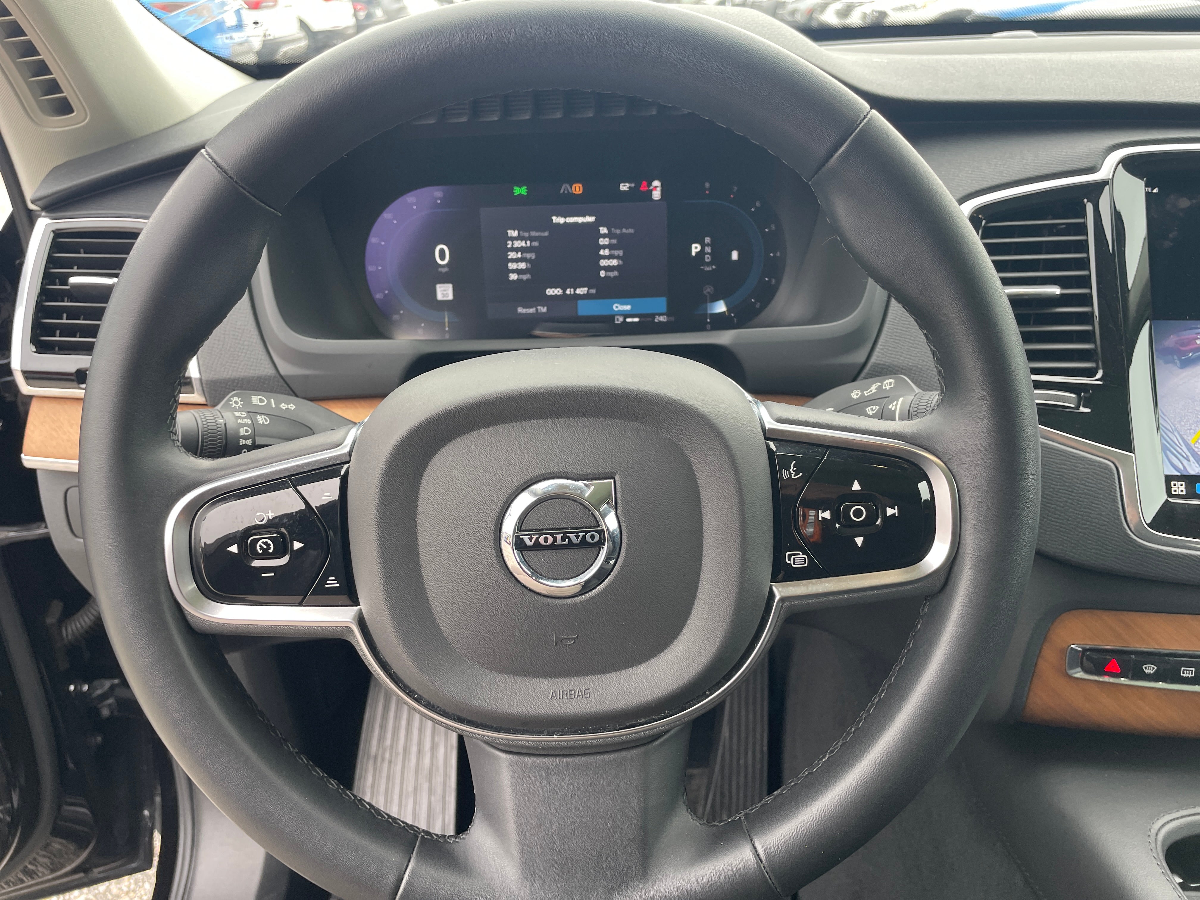 2023 Volvo XC90 B6 Plus 5