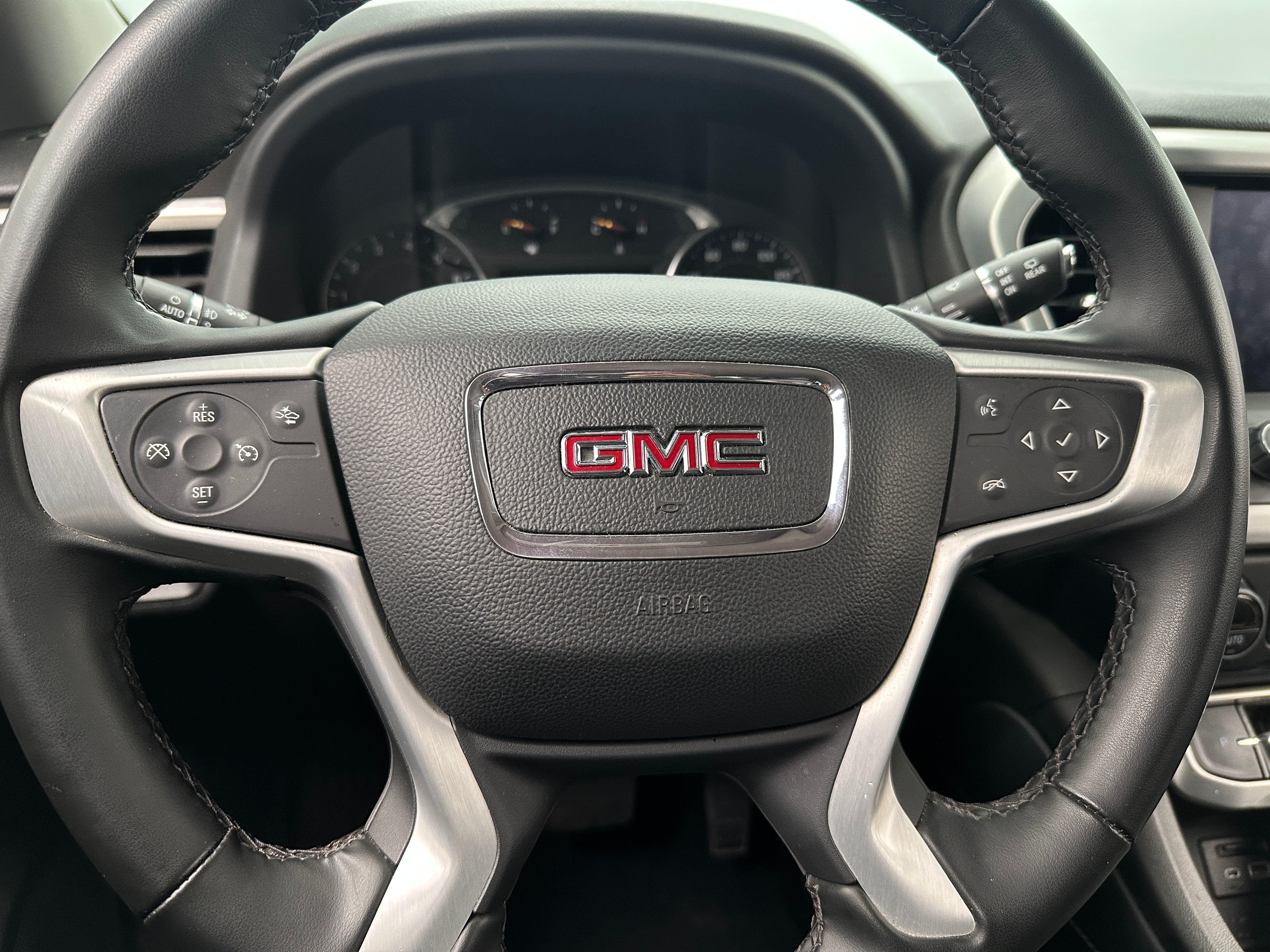 2023 GMC Acadia SLT 5