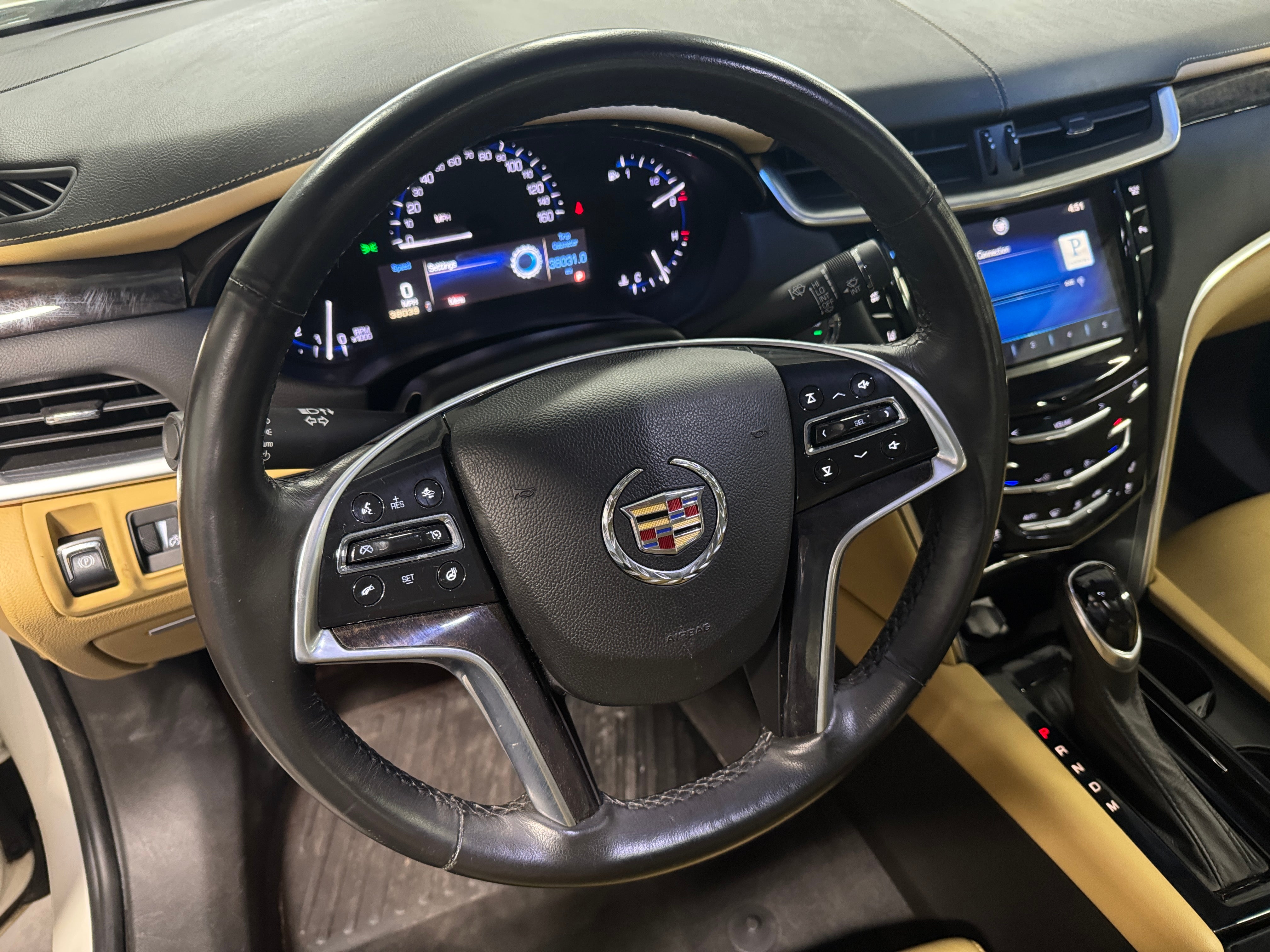 2013 Cadillac XTS Luxury 4