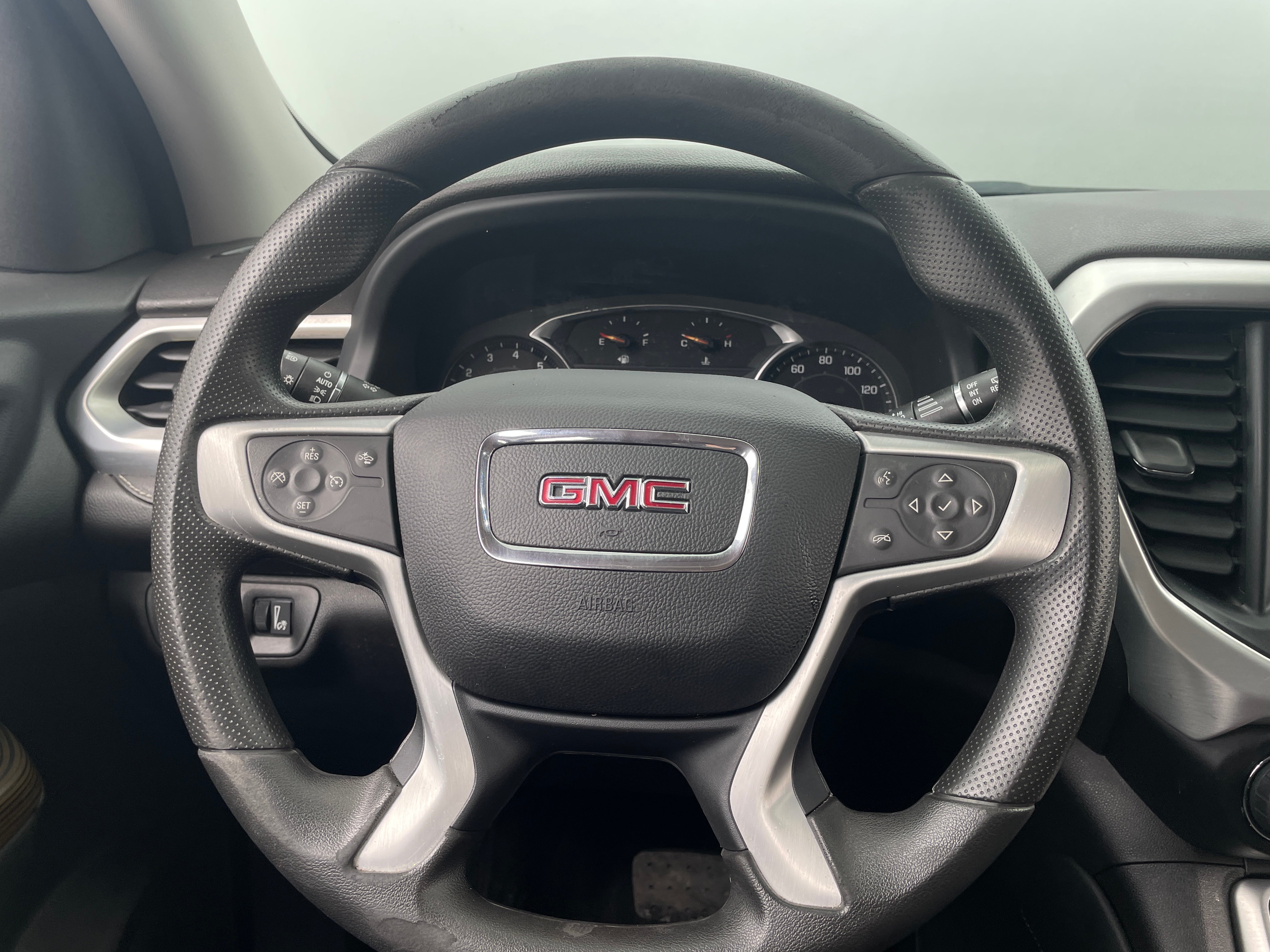 2023 GMC Acadia SLE 5