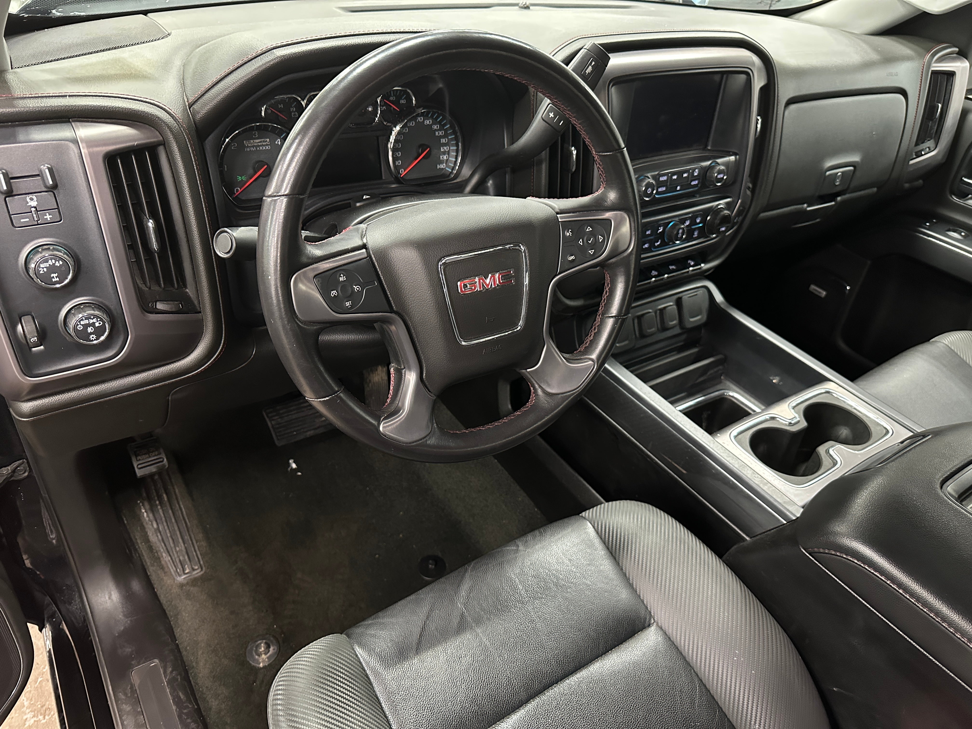 2017 GMC Sierra 1500 SLT 2