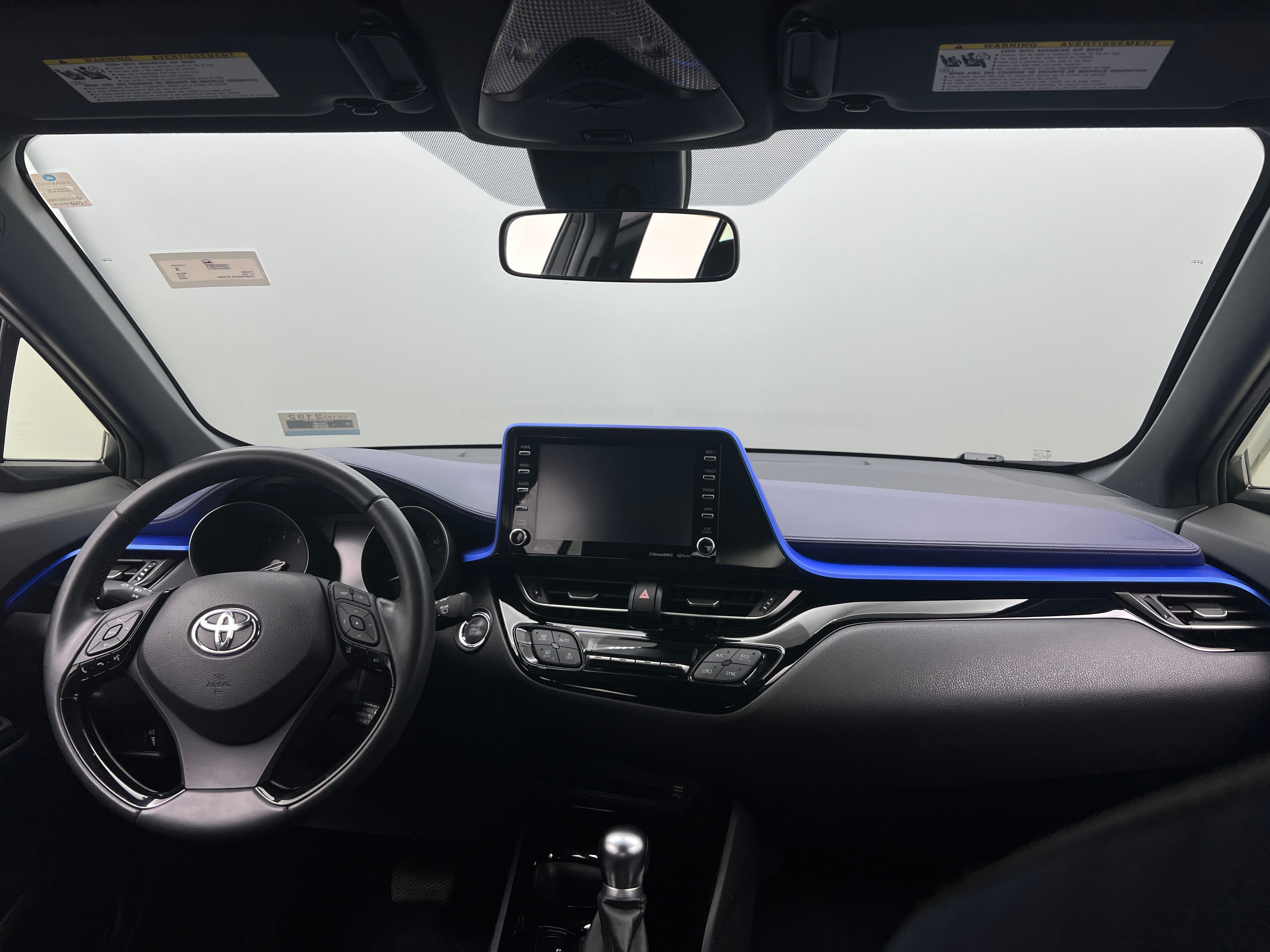 2020 Toyota C-HR XLE 3