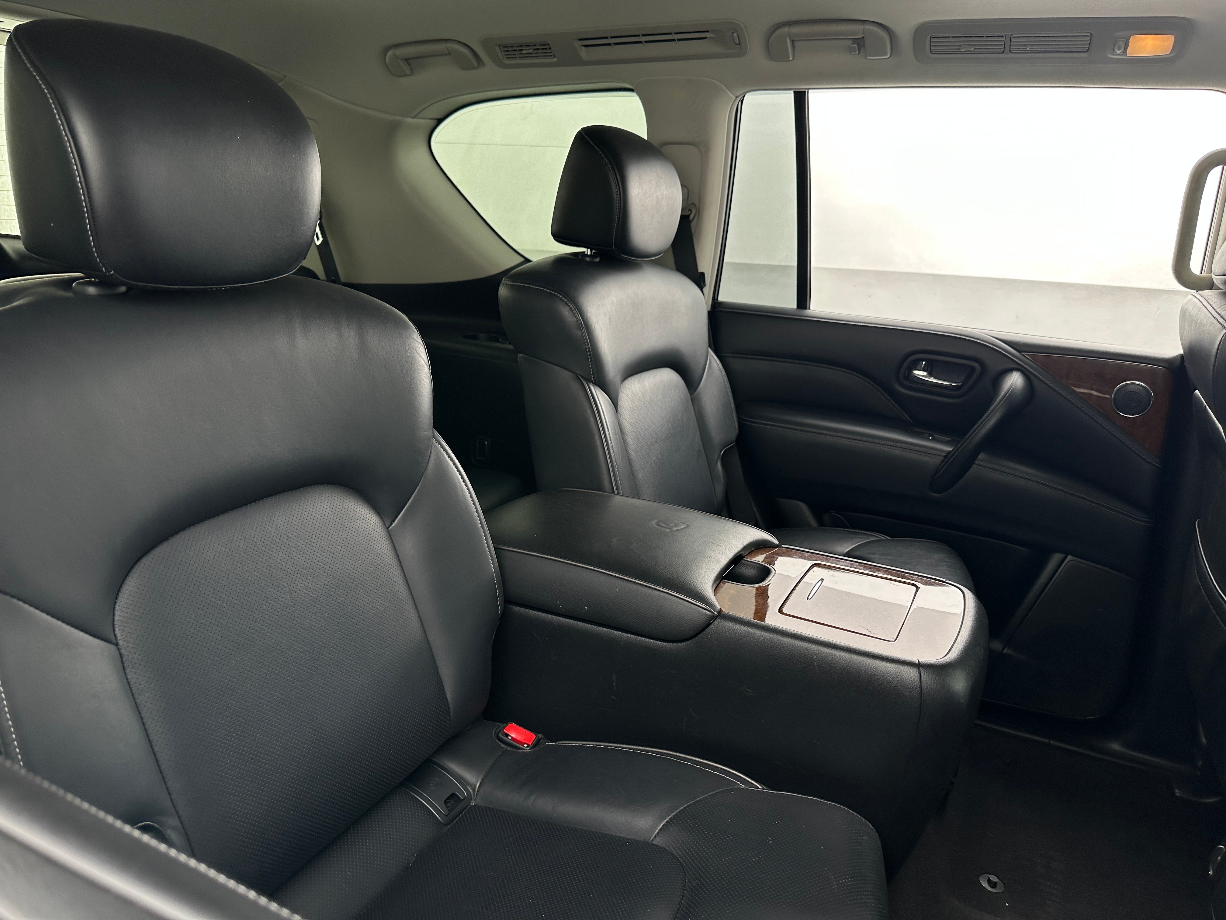 2019 INFINITI QX80 Luxe 5