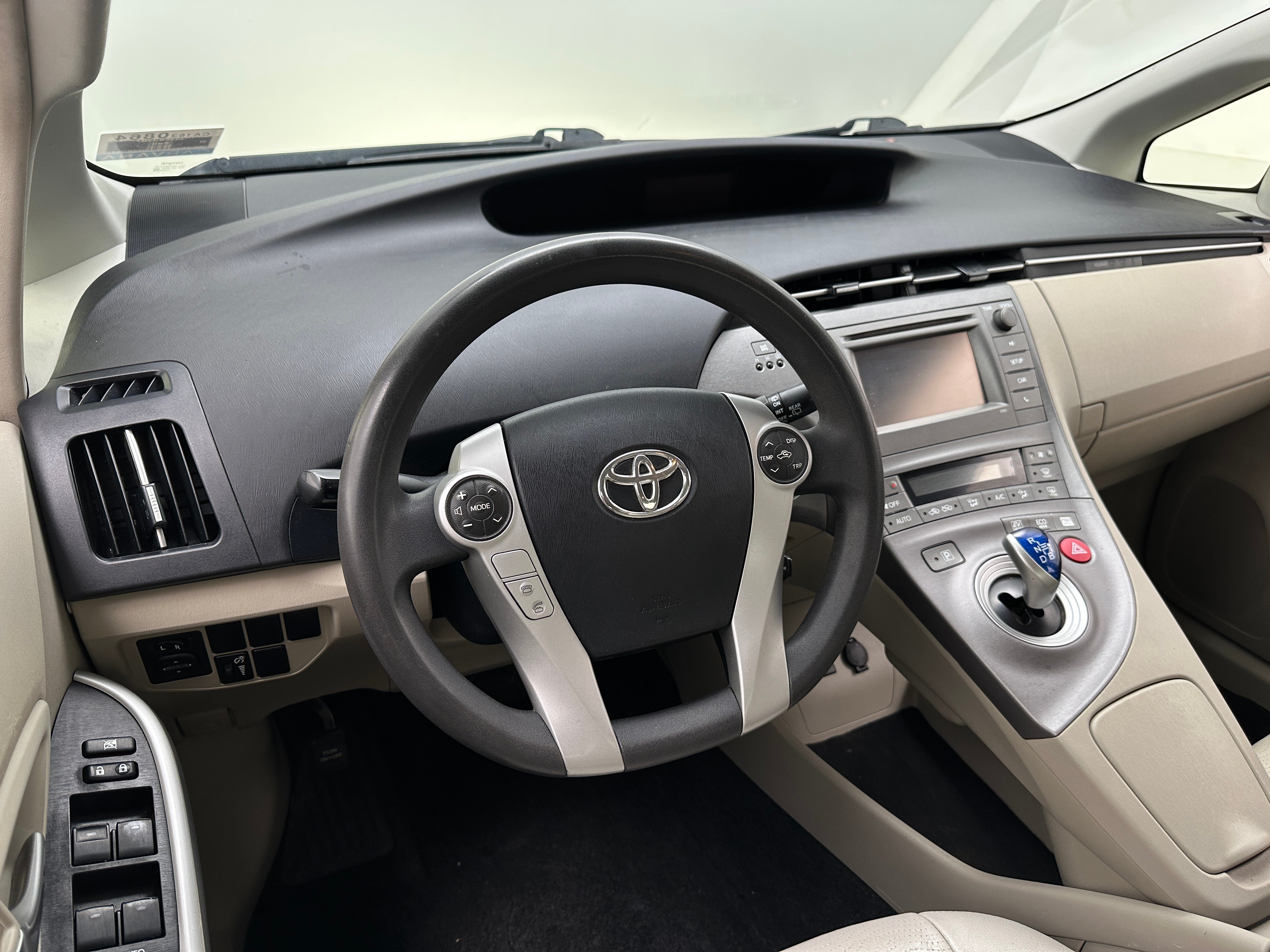 2015 Toyota Prius Two 5