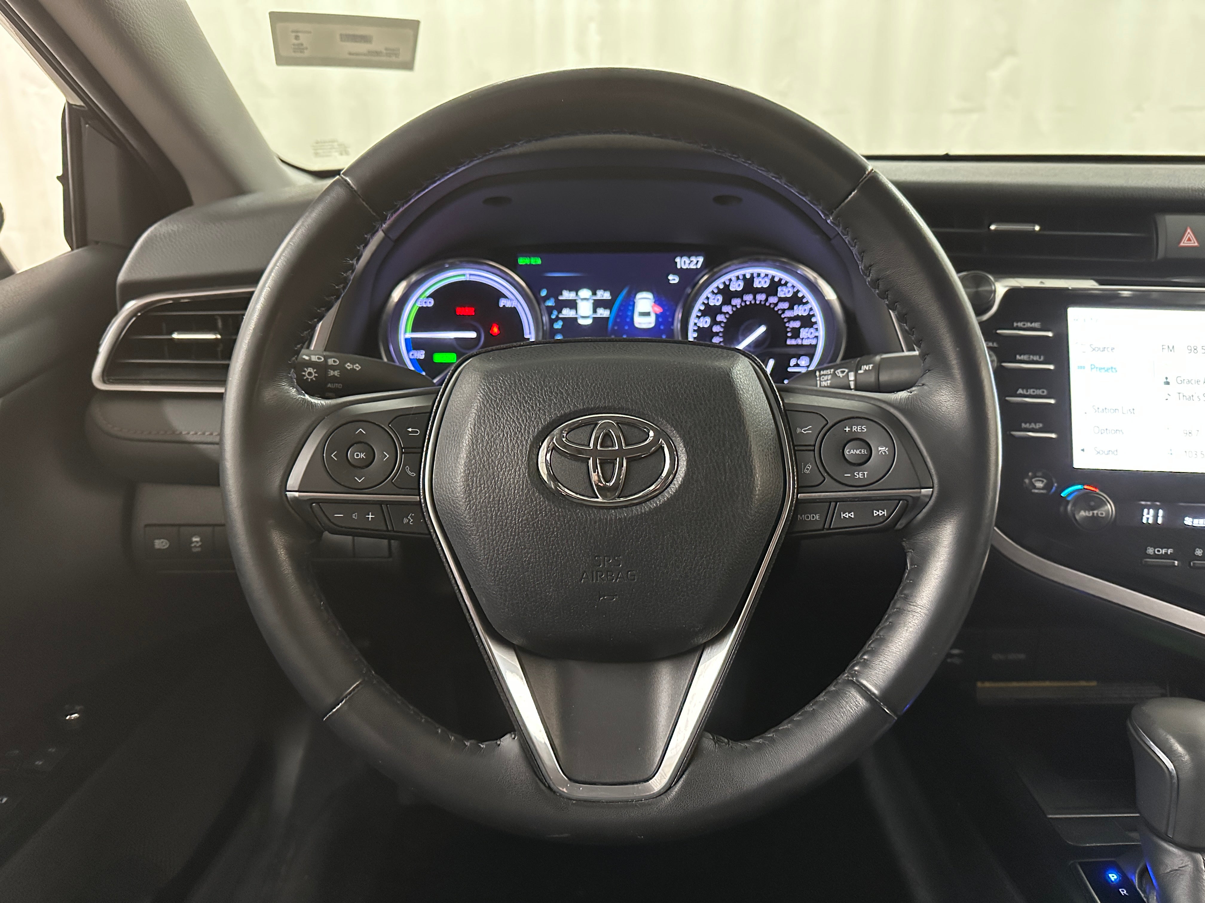 2019 Toyota Camry XLE 4