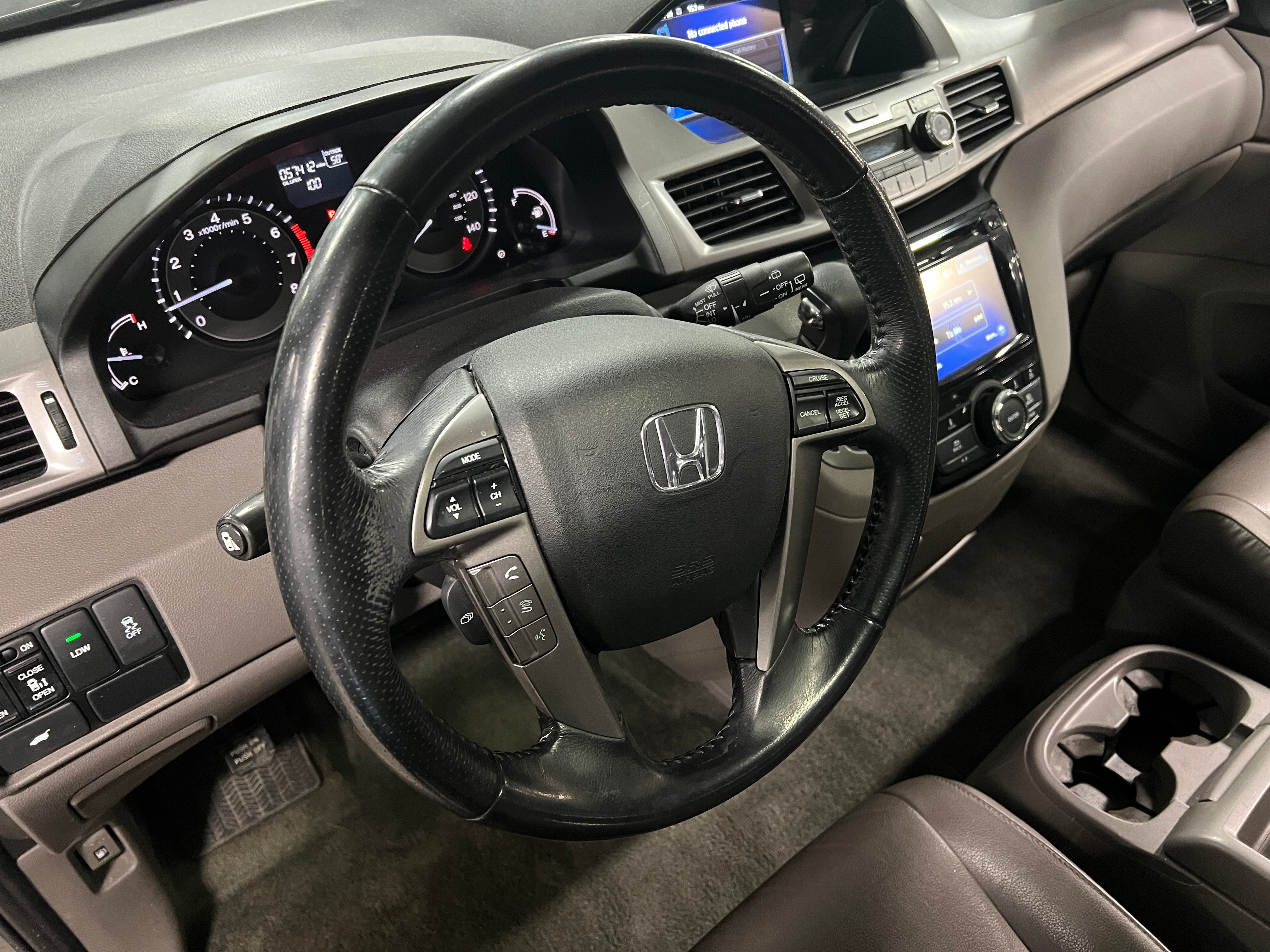 2016 Honda Odyssey EX-L 4