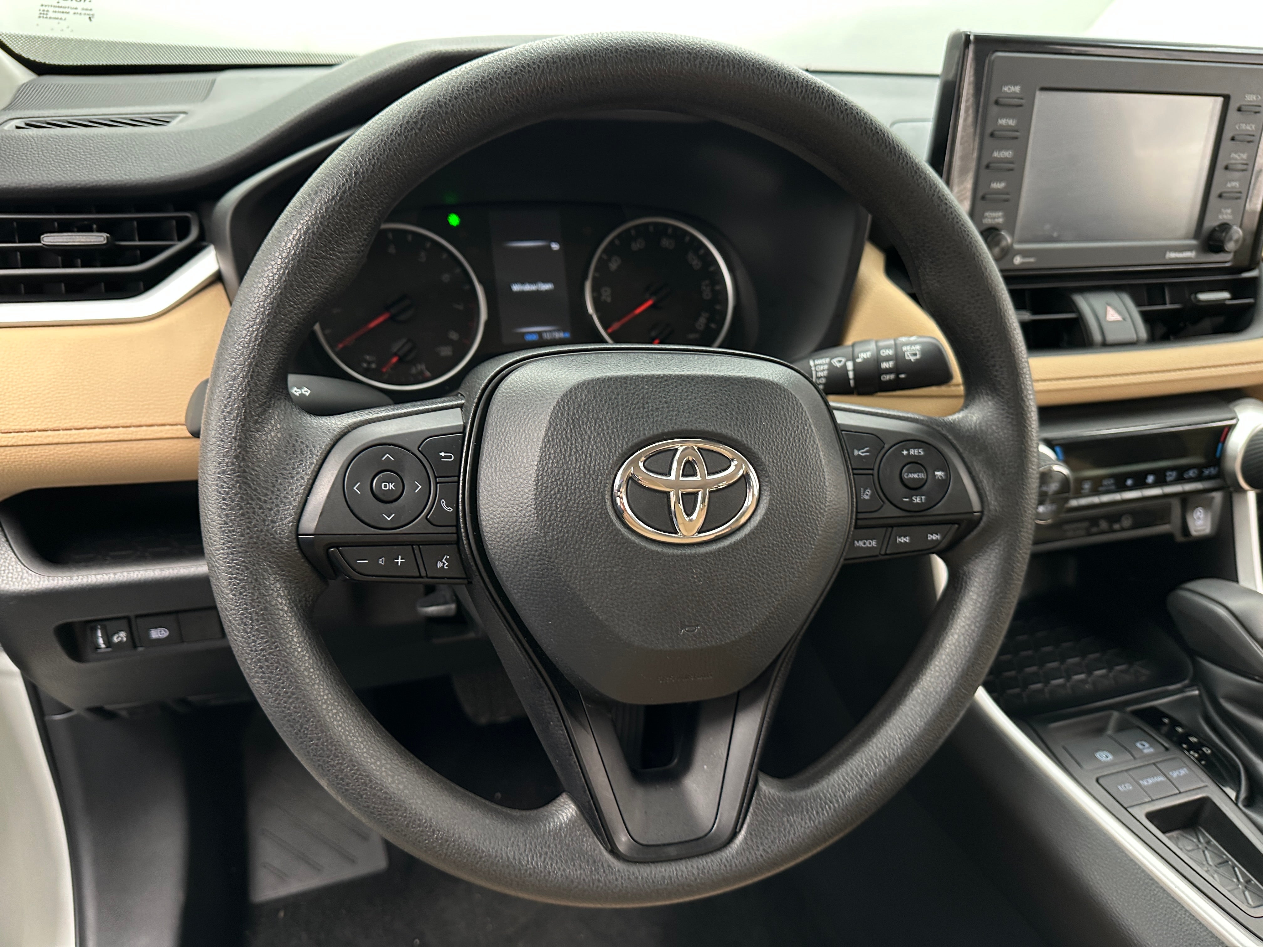 2022 Toyota RAV4 XLE 5