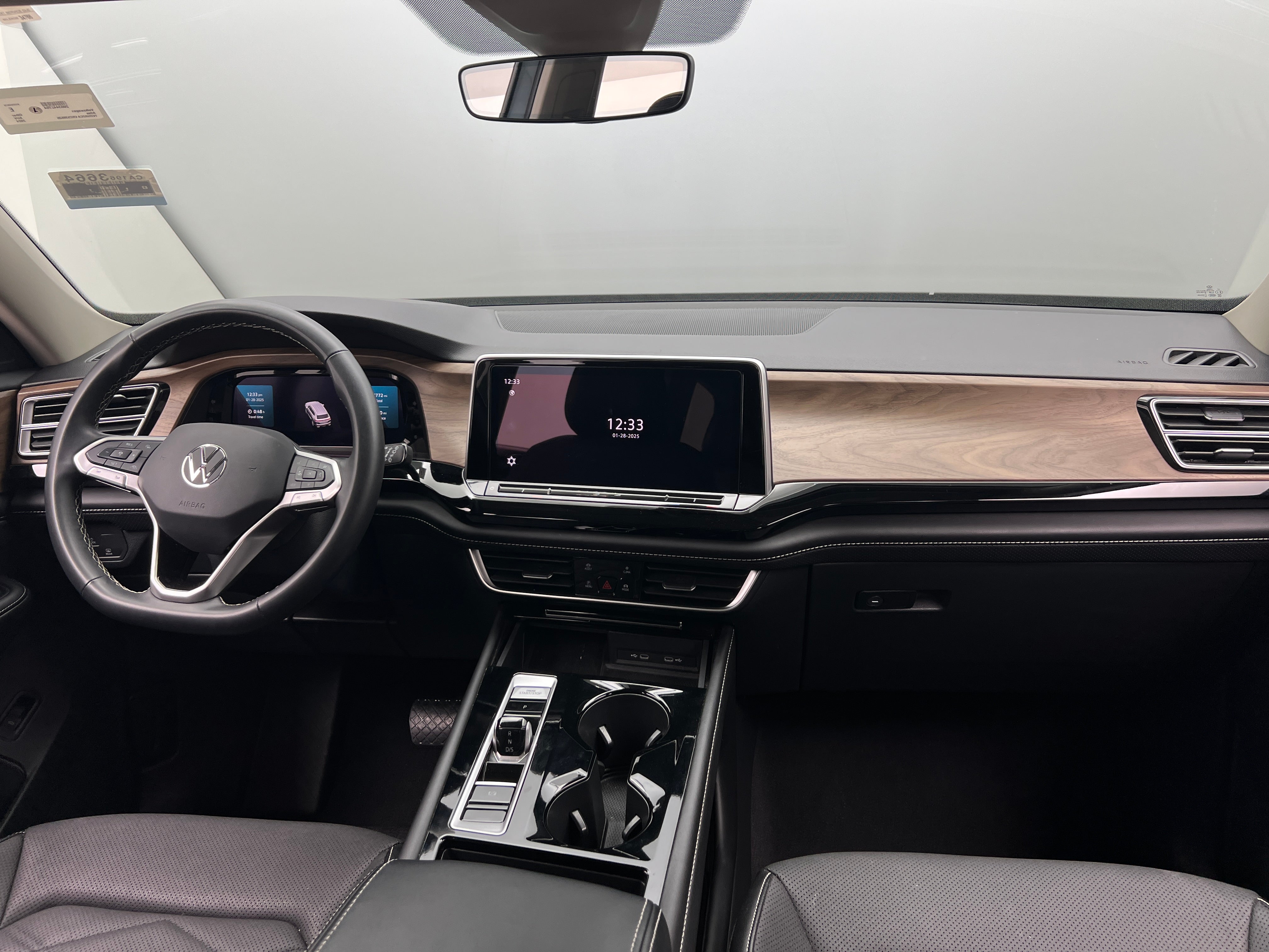 2024 Volkswagen Atlas SE 3