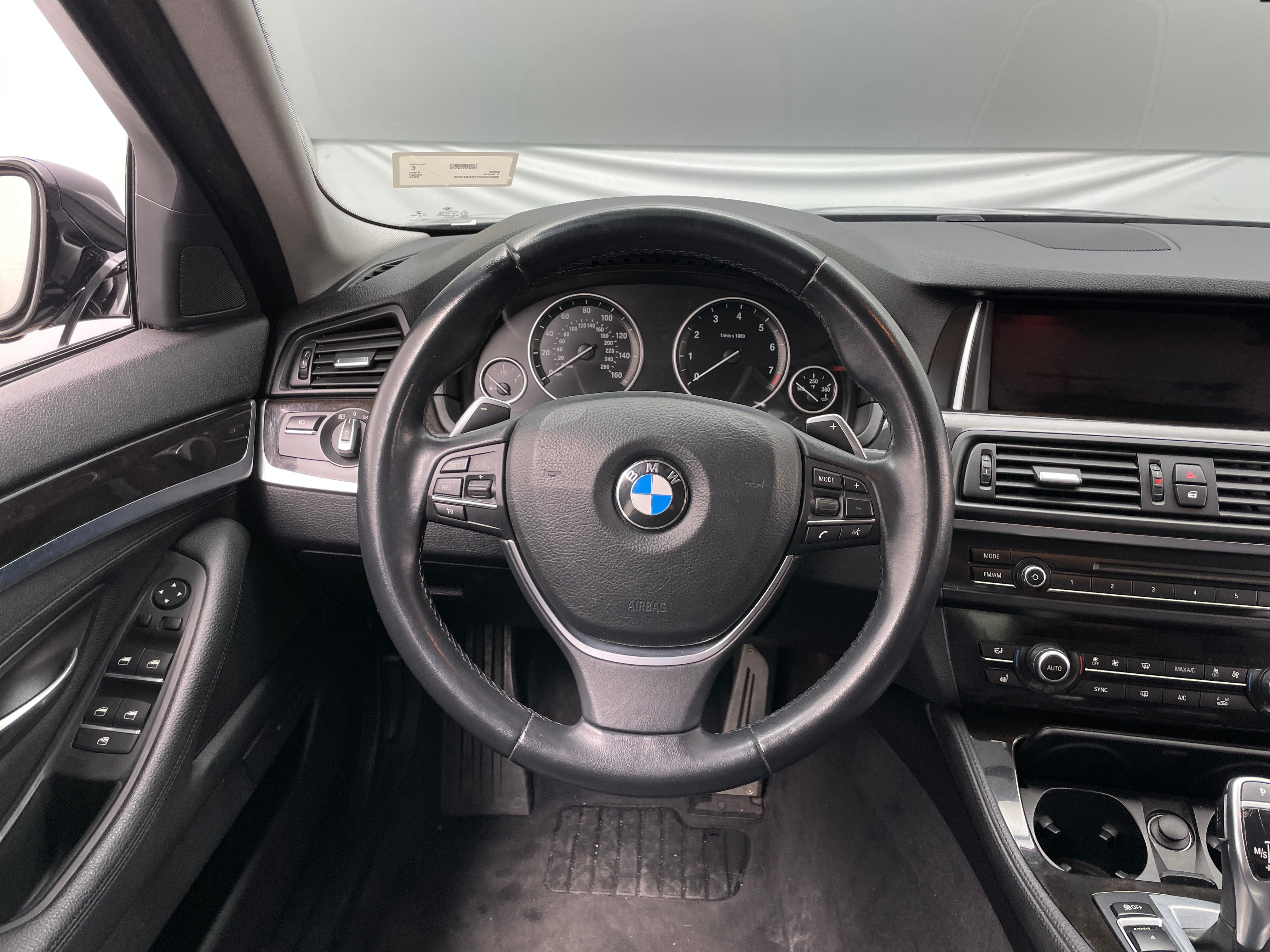 2016 BMW 5 Series 528i 5