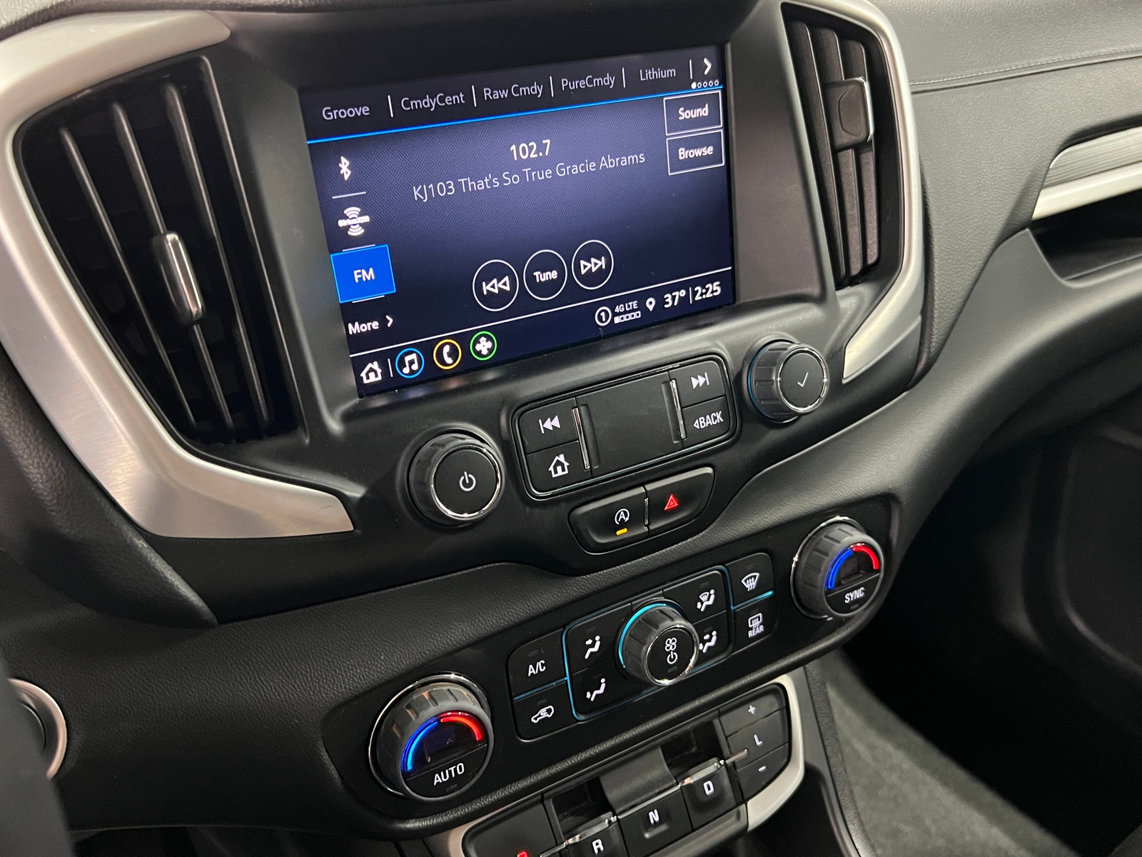 Thumbnail: 2023 GMC Terrain - 3