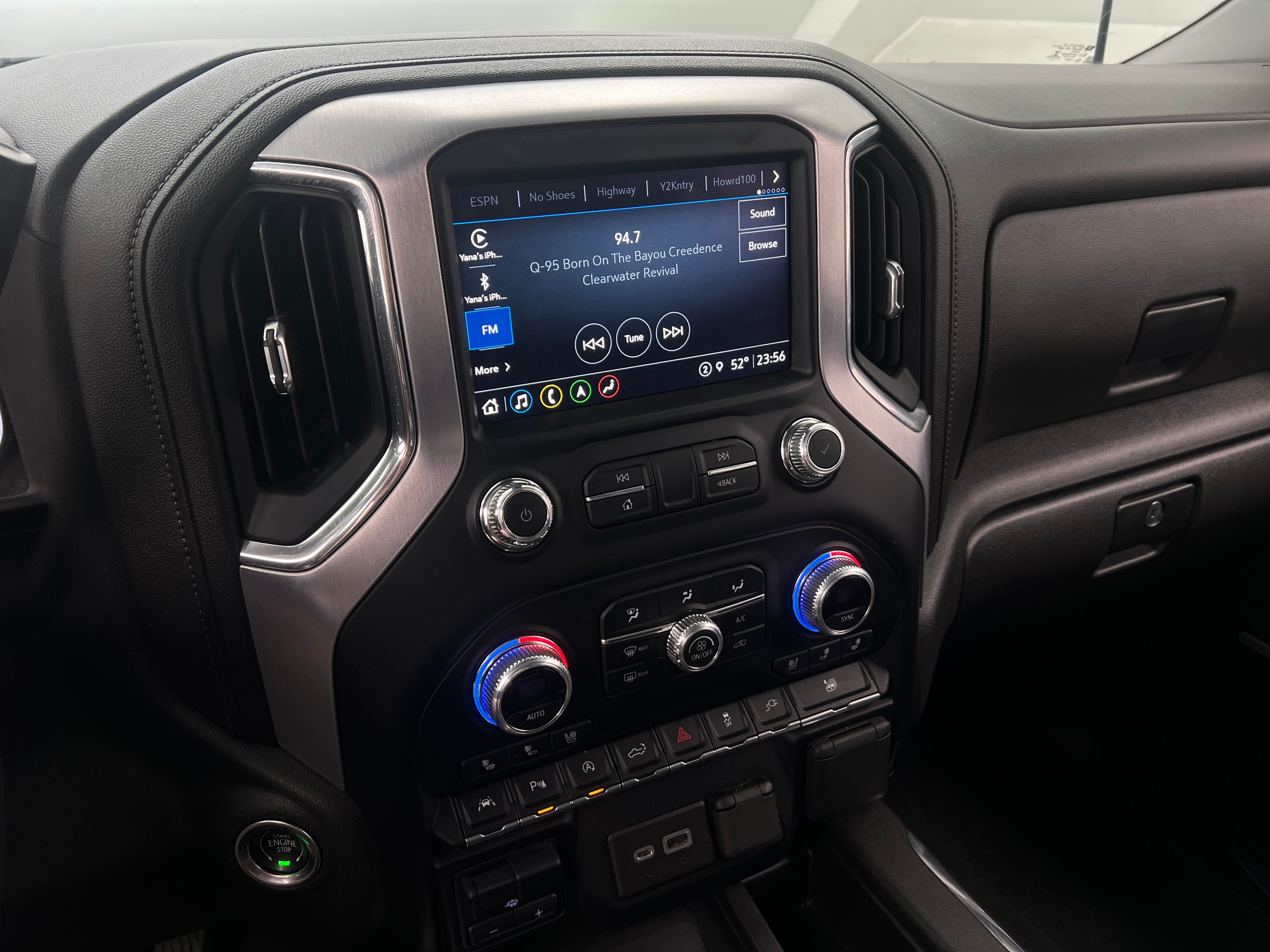 2022 GMC Sierra 1500 SLT 4