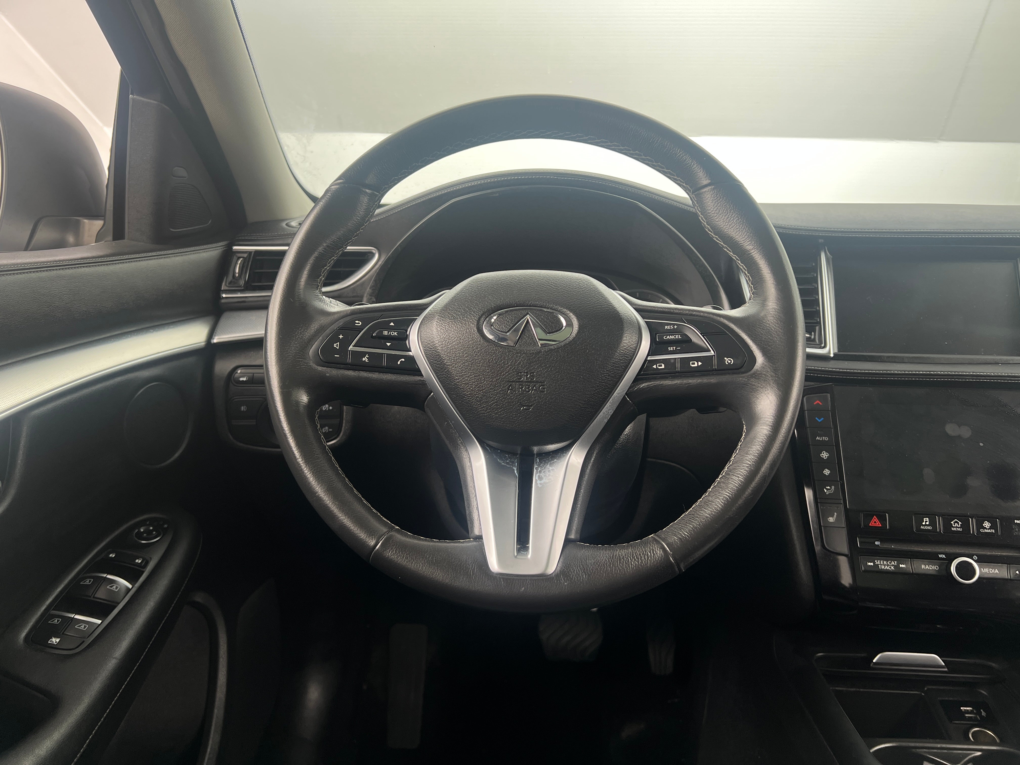 2019 INFINITI QX50 Luxe 5