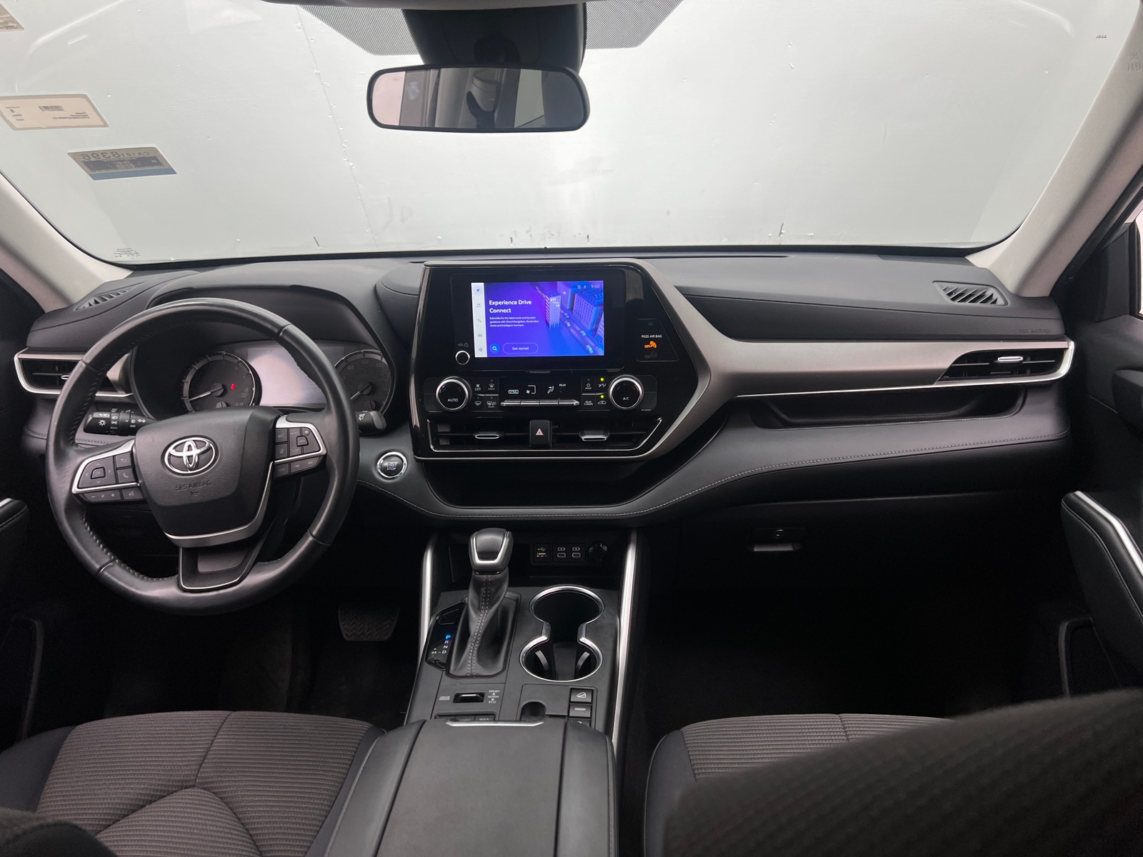 Thumbnail: 2023 Toyota Highlander - 3
