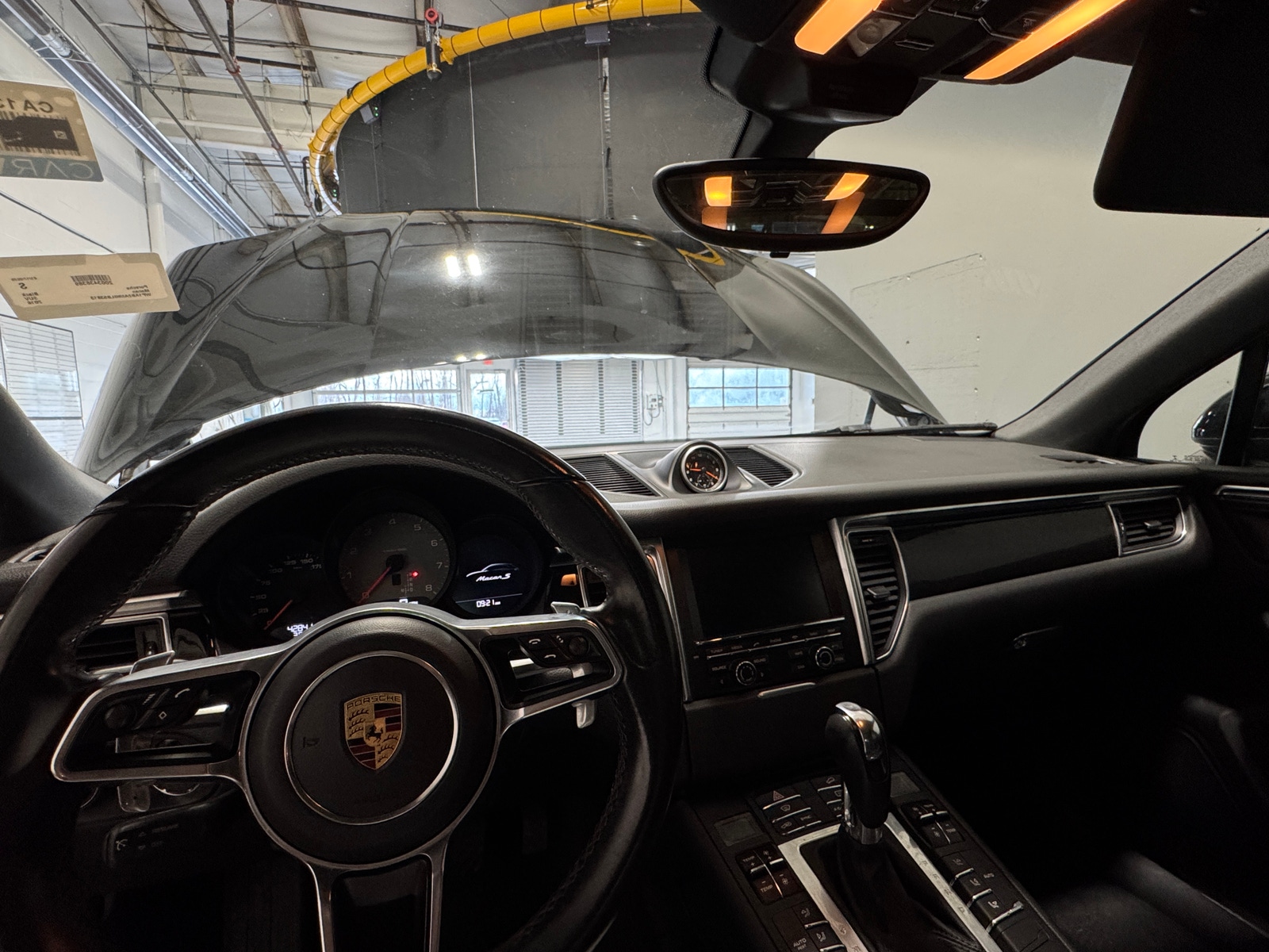 Thumbnail: 2016 Porsche Macan - 2