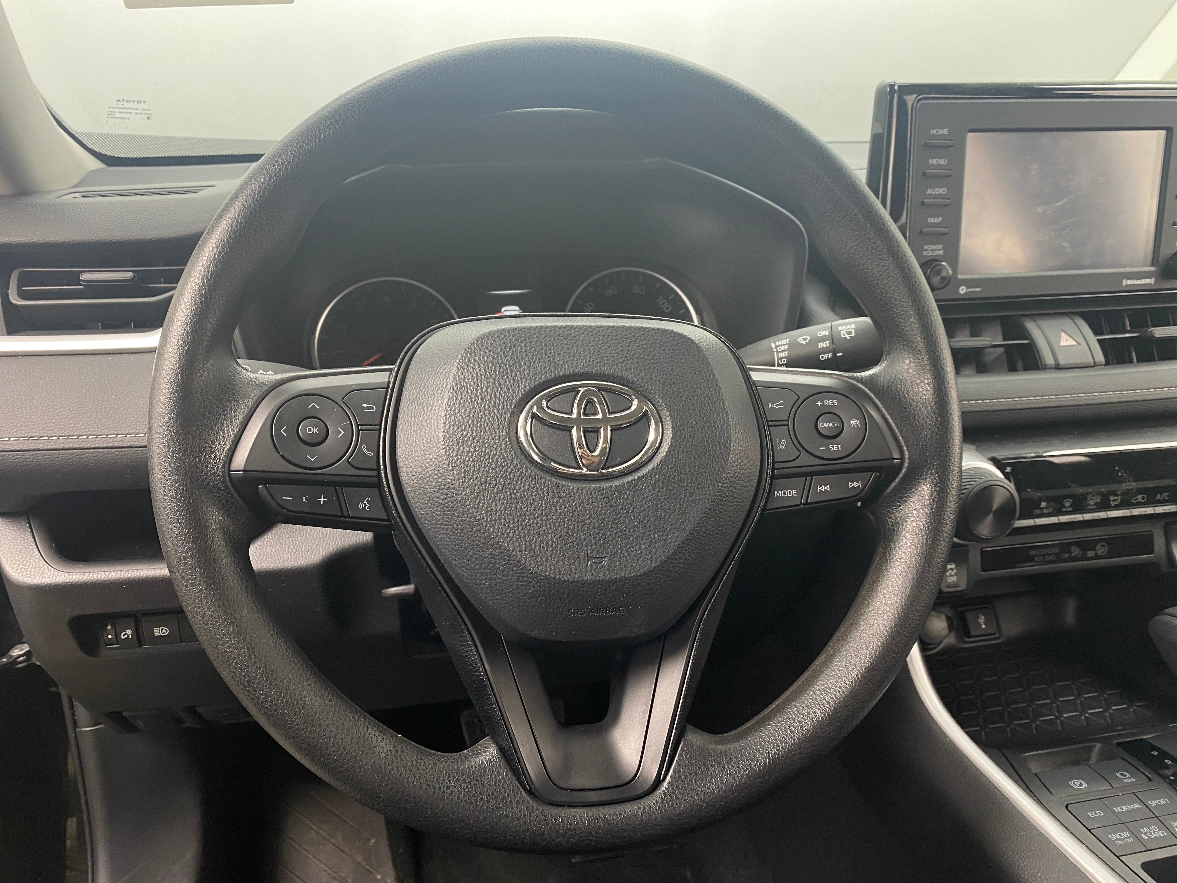 2021 Toyota RAV4 LE 5