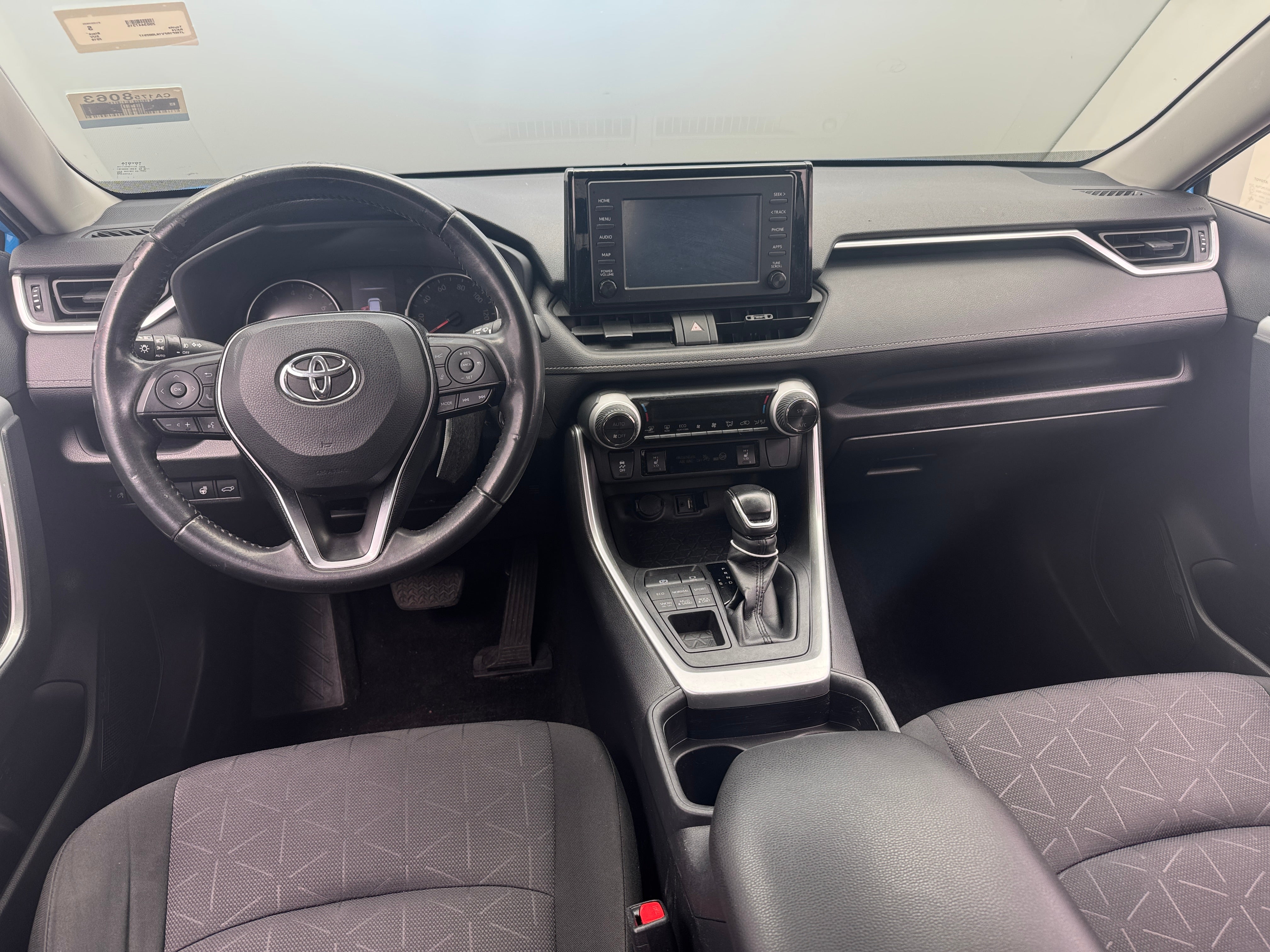 2019 Toyota RAV4 XLE 3