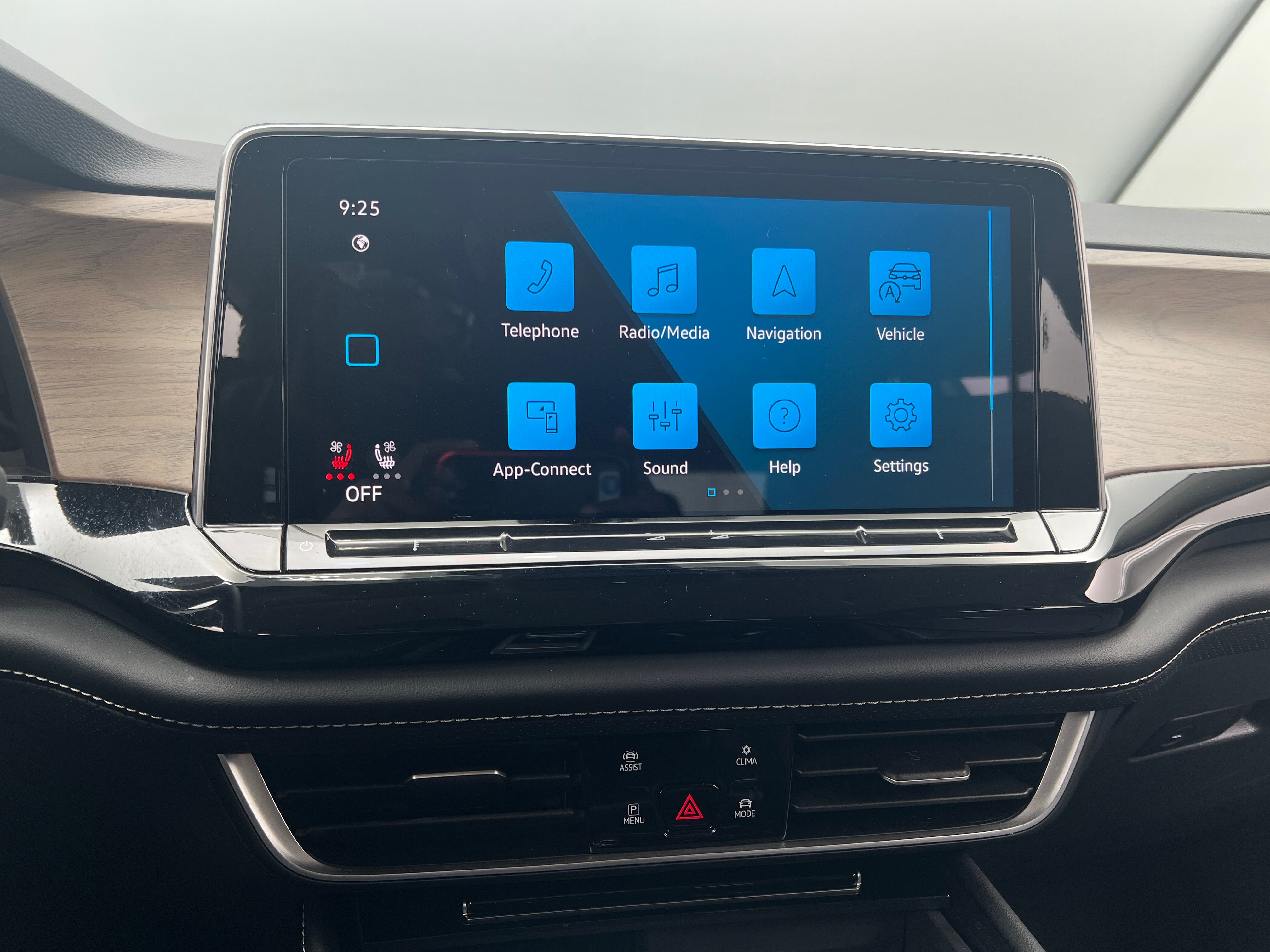 2024 Volkswagen Atlas SE 4