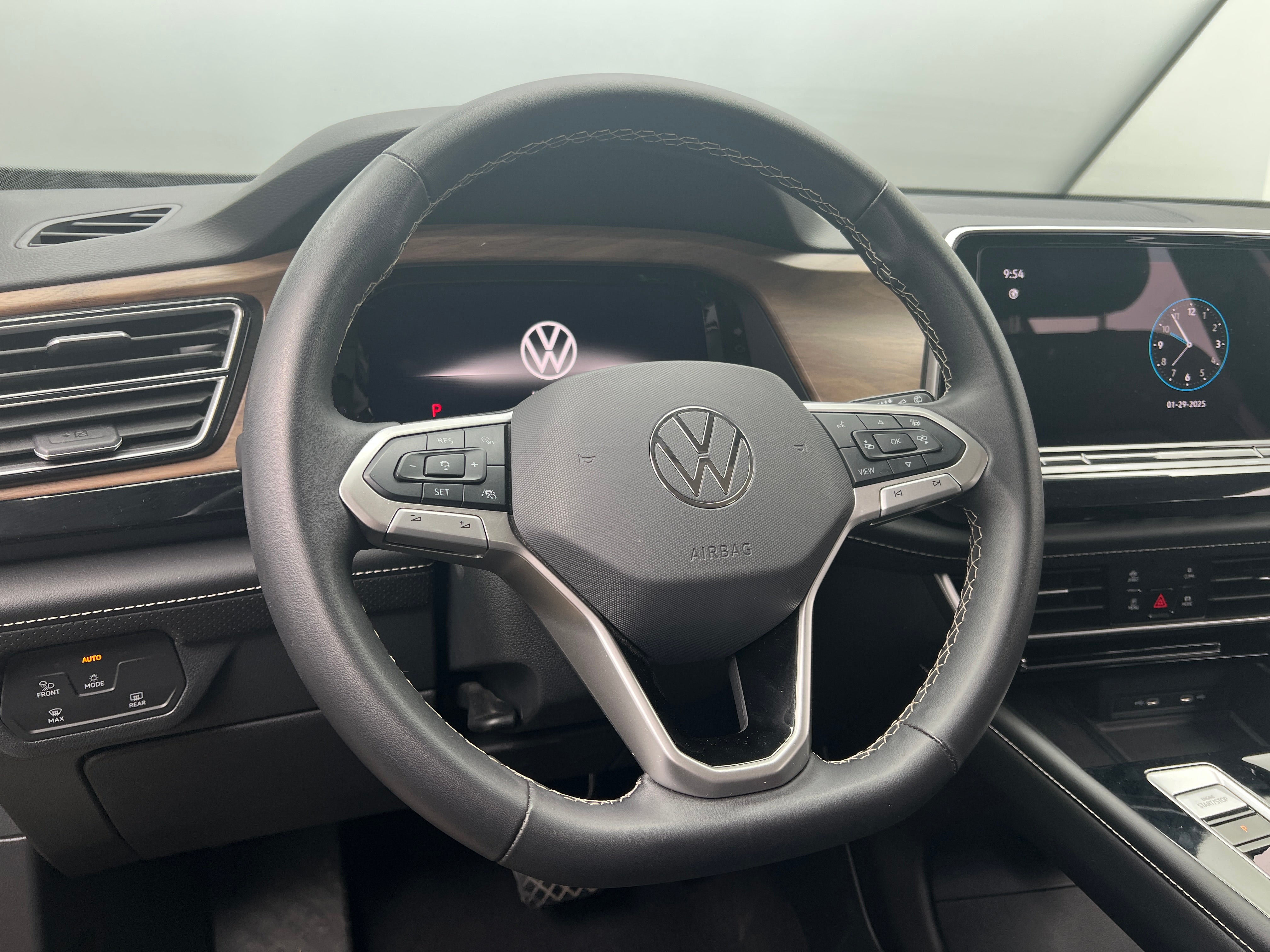 2024 Volkswagen Atlas SE 5