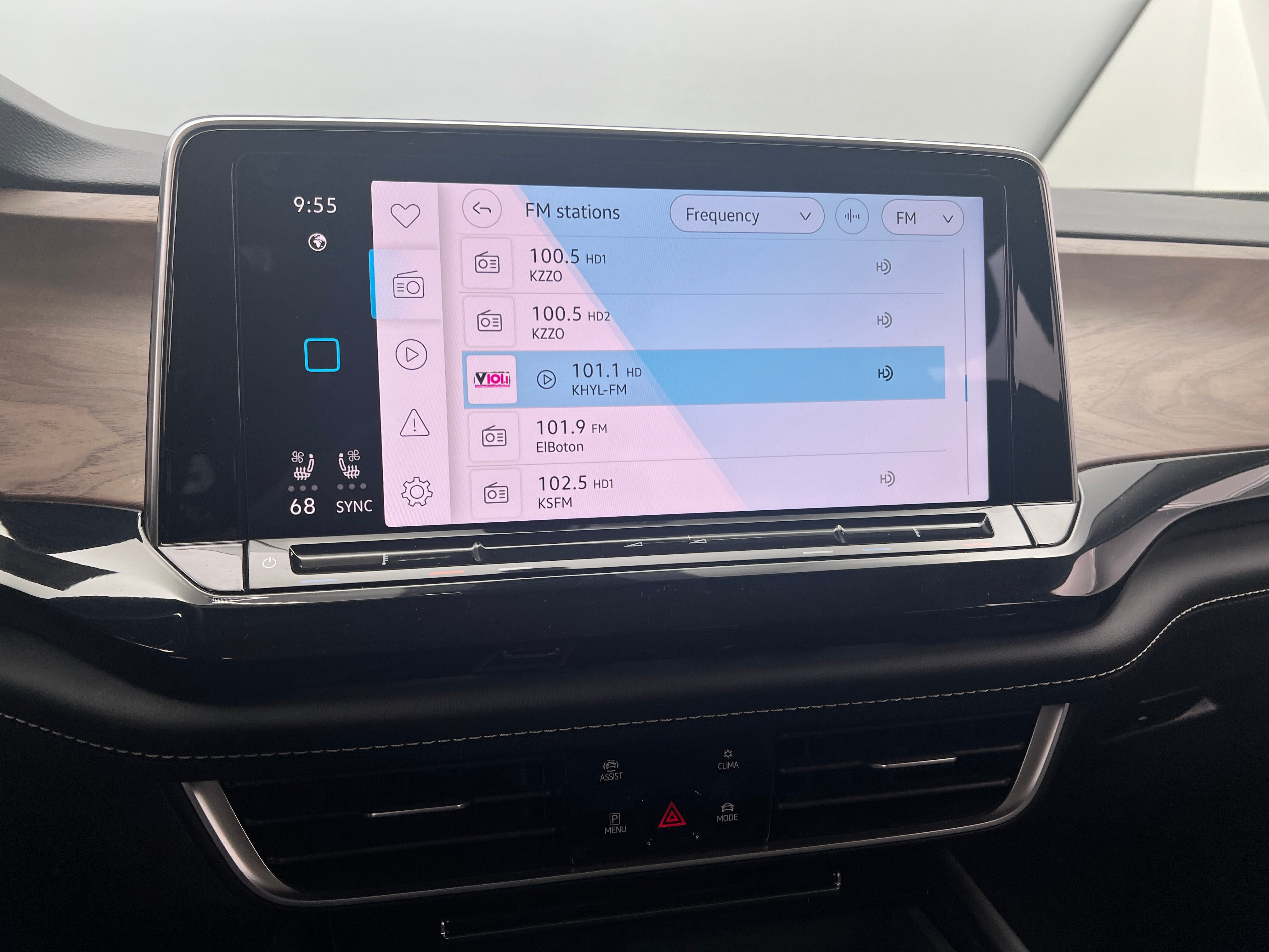 2024 Volkswagen Atlas SE 4