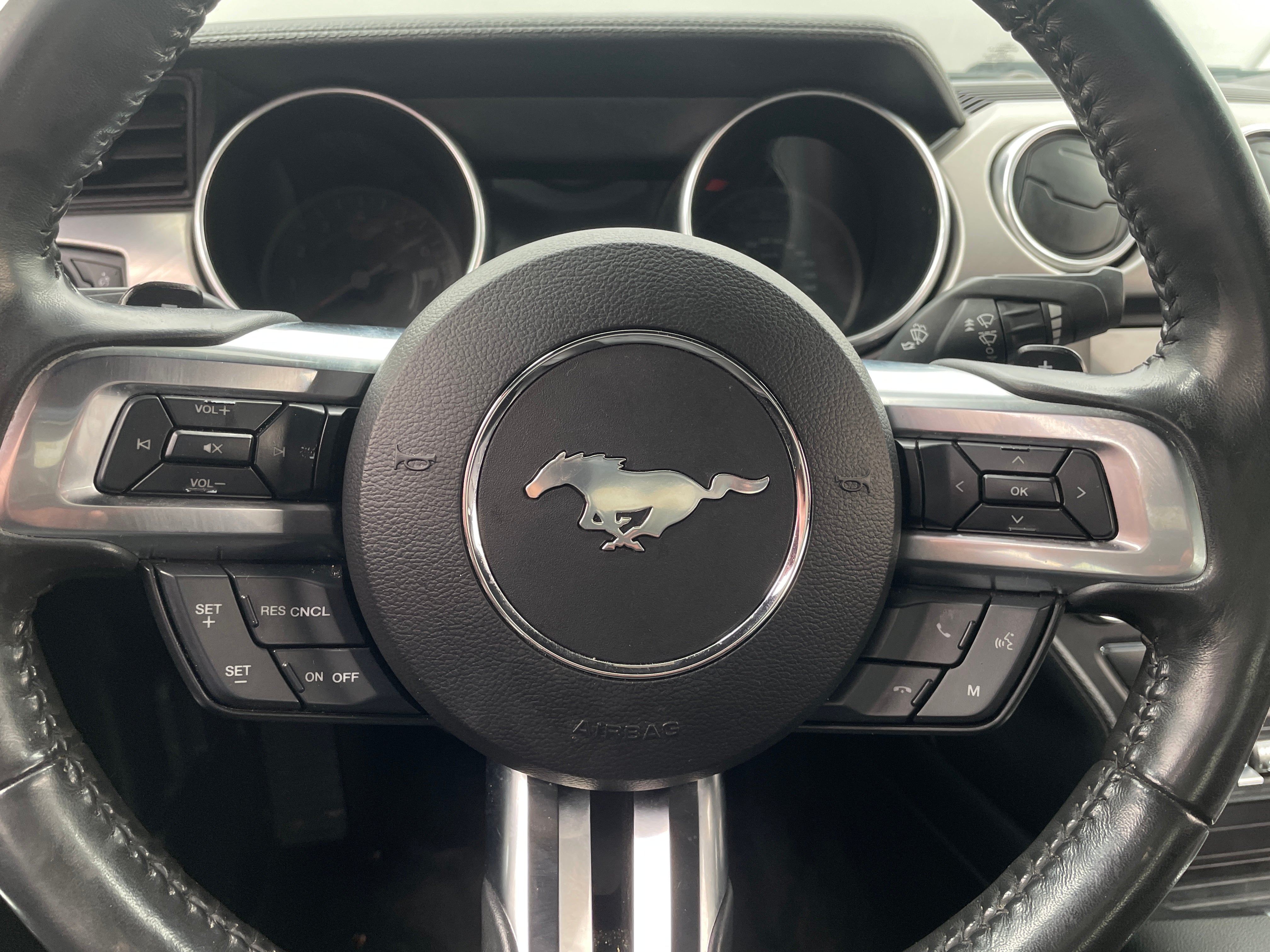 2018 Ford Mustang  3