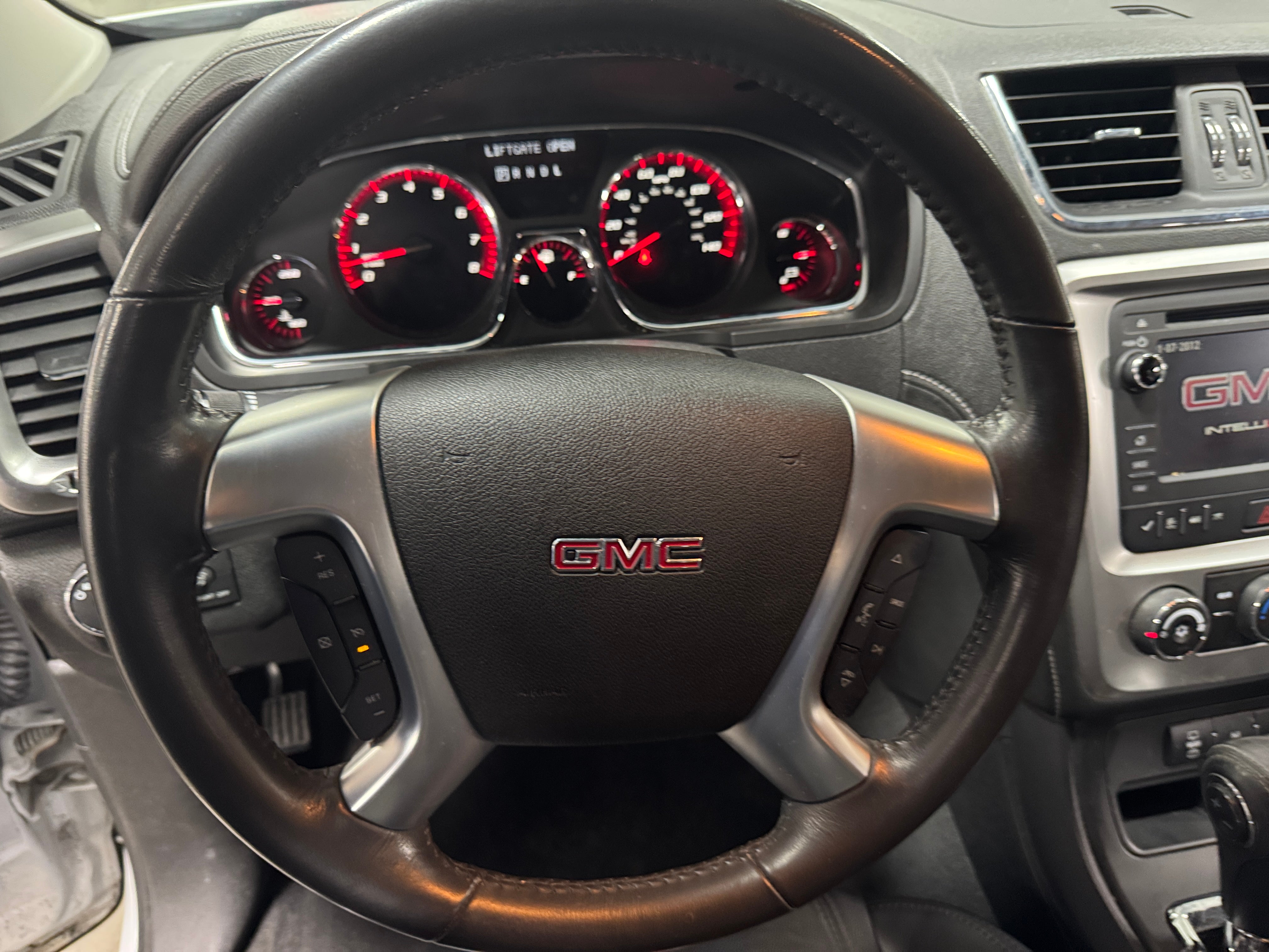 2016 GMC Acadia SLE 5