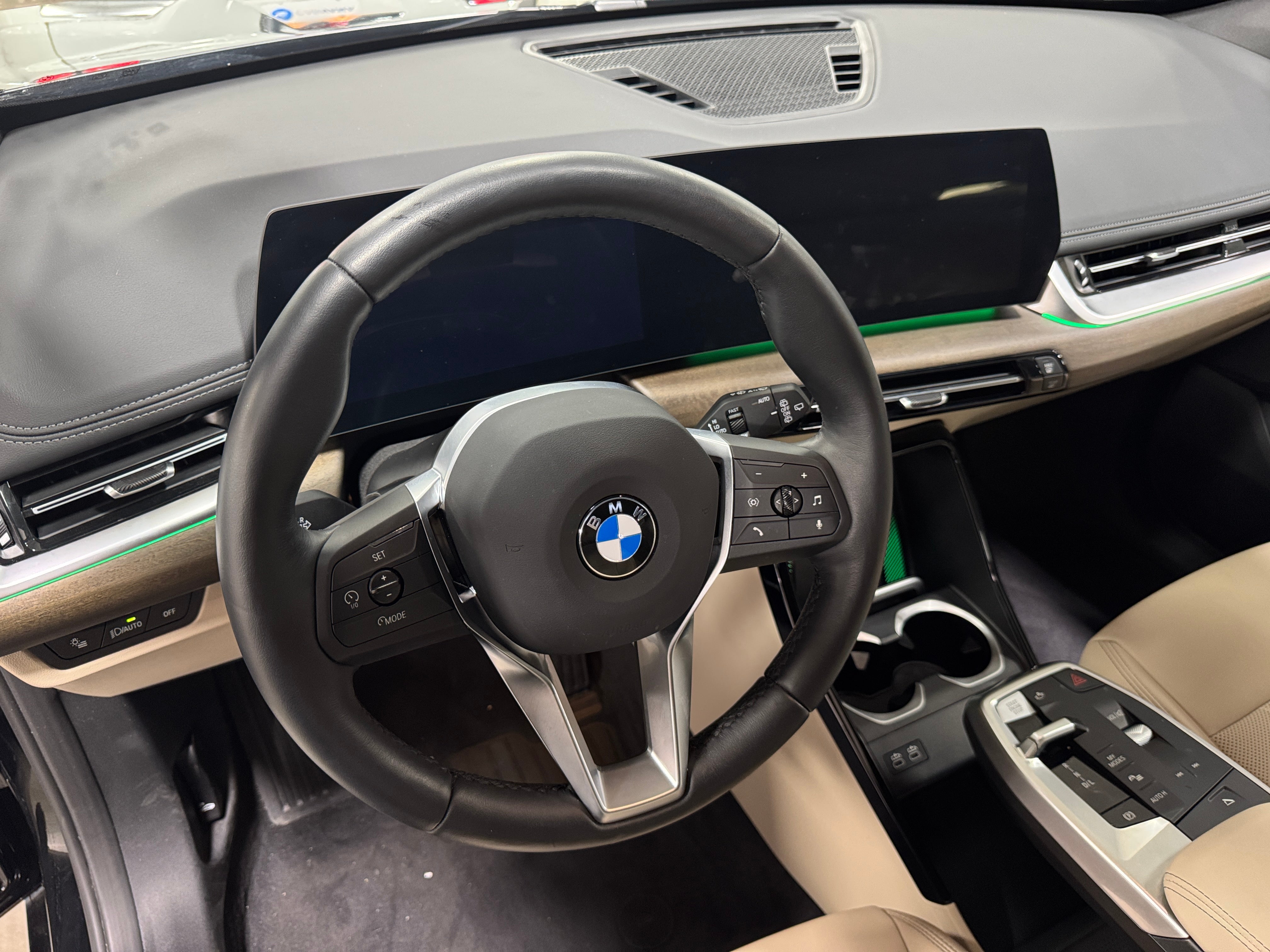 2025 BMW X1 xDrive28i 3