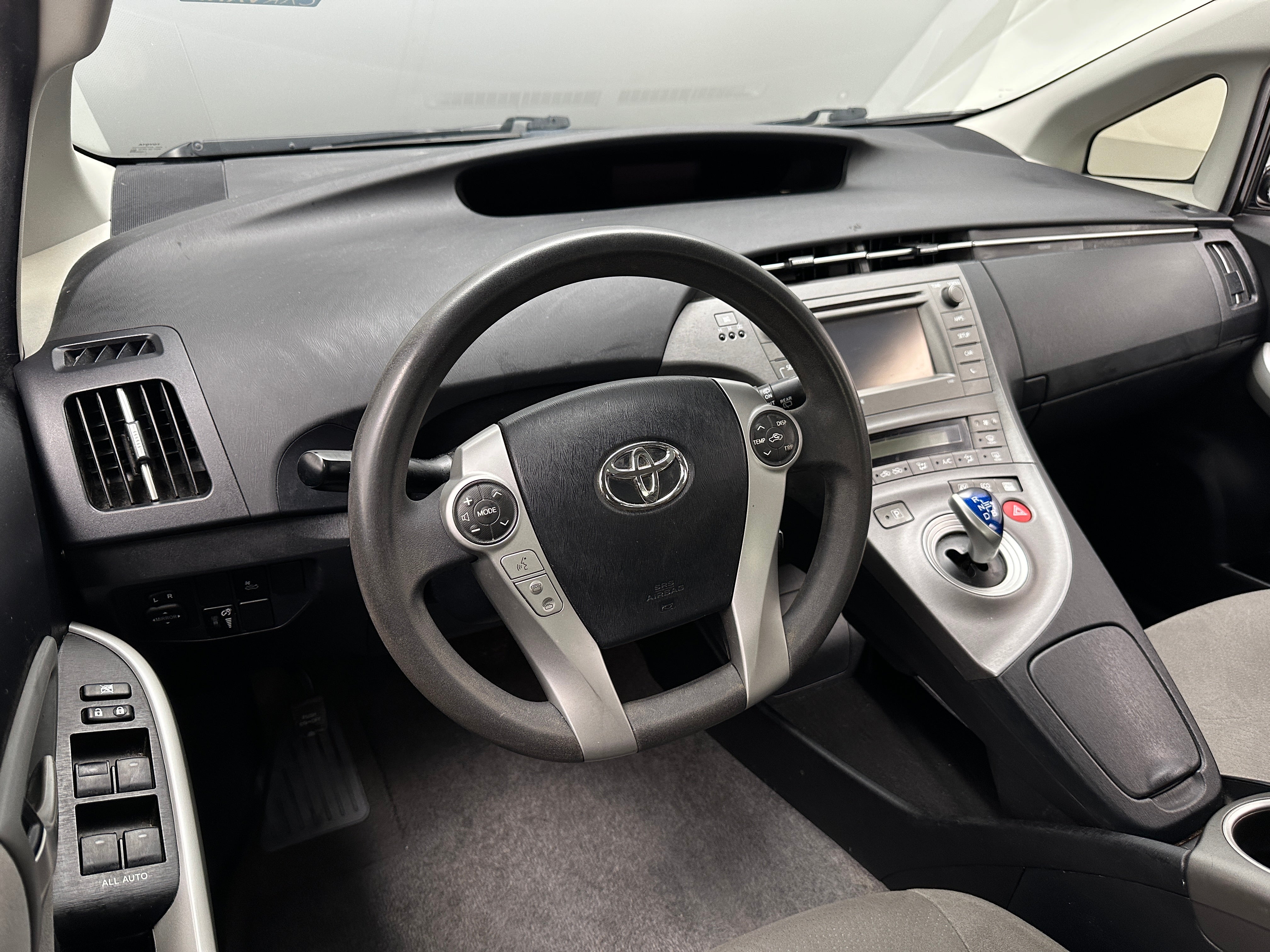 2014 Toyota Prius Three 5