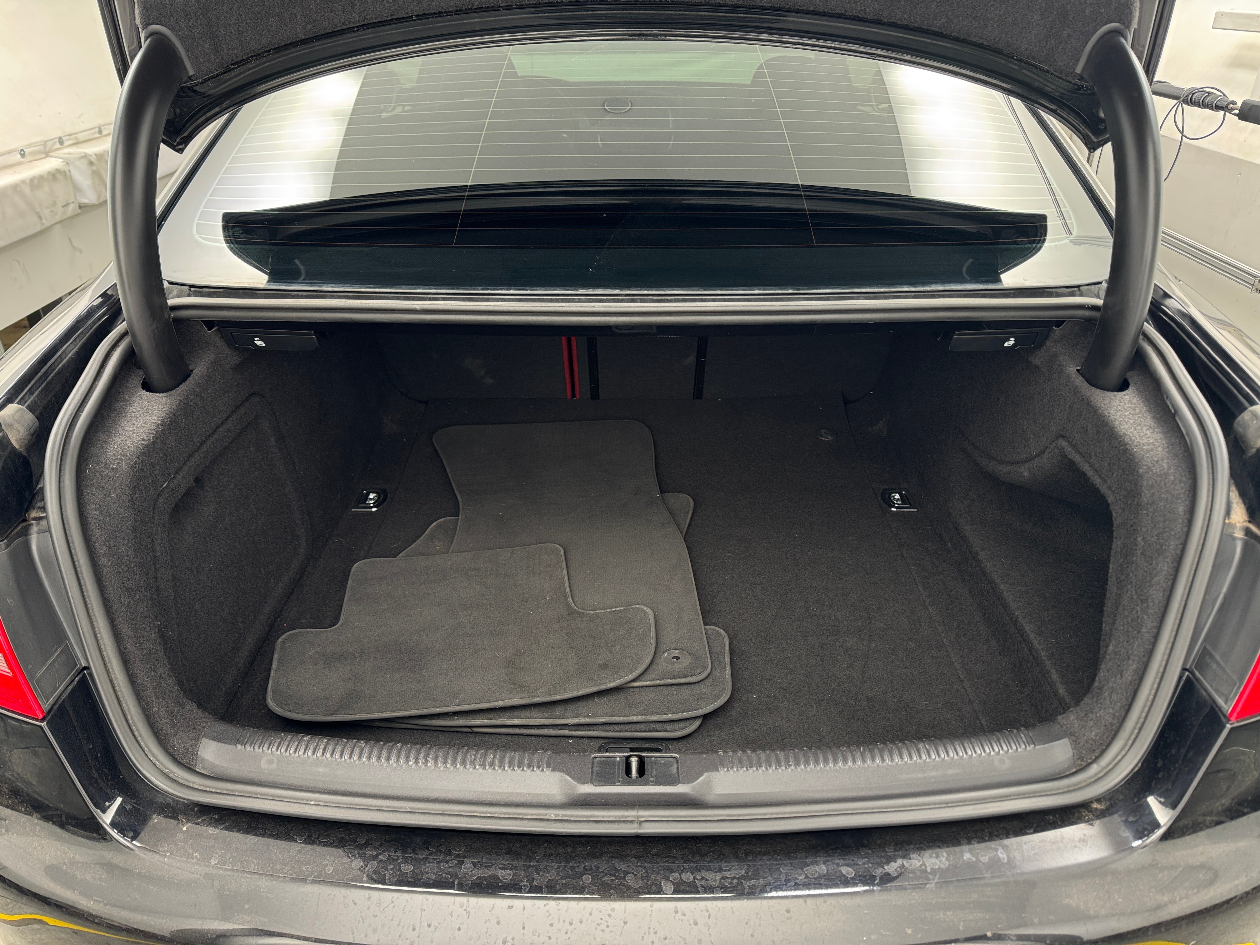2010 Audi S5  6