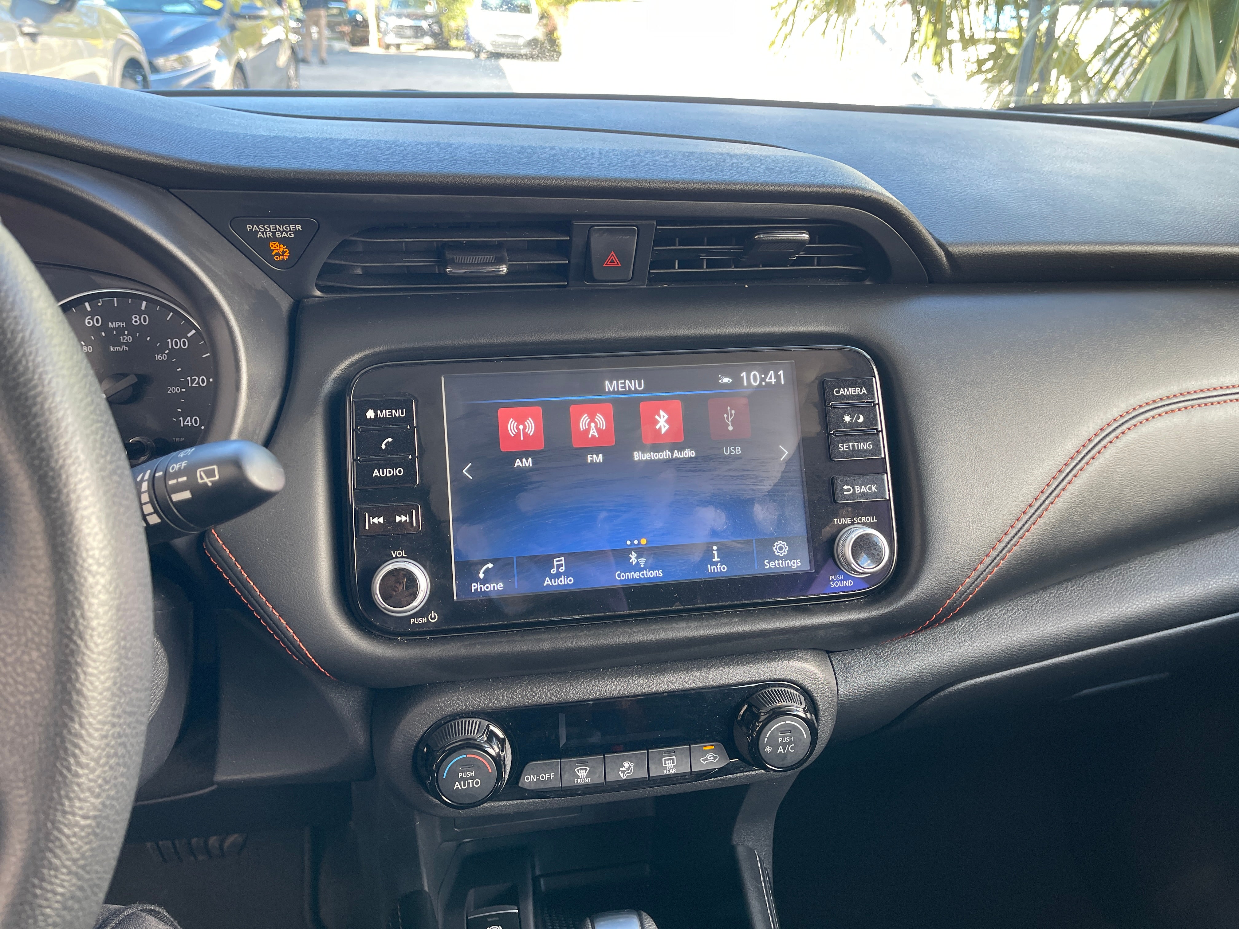 2024 Nissan Kicks SR 4