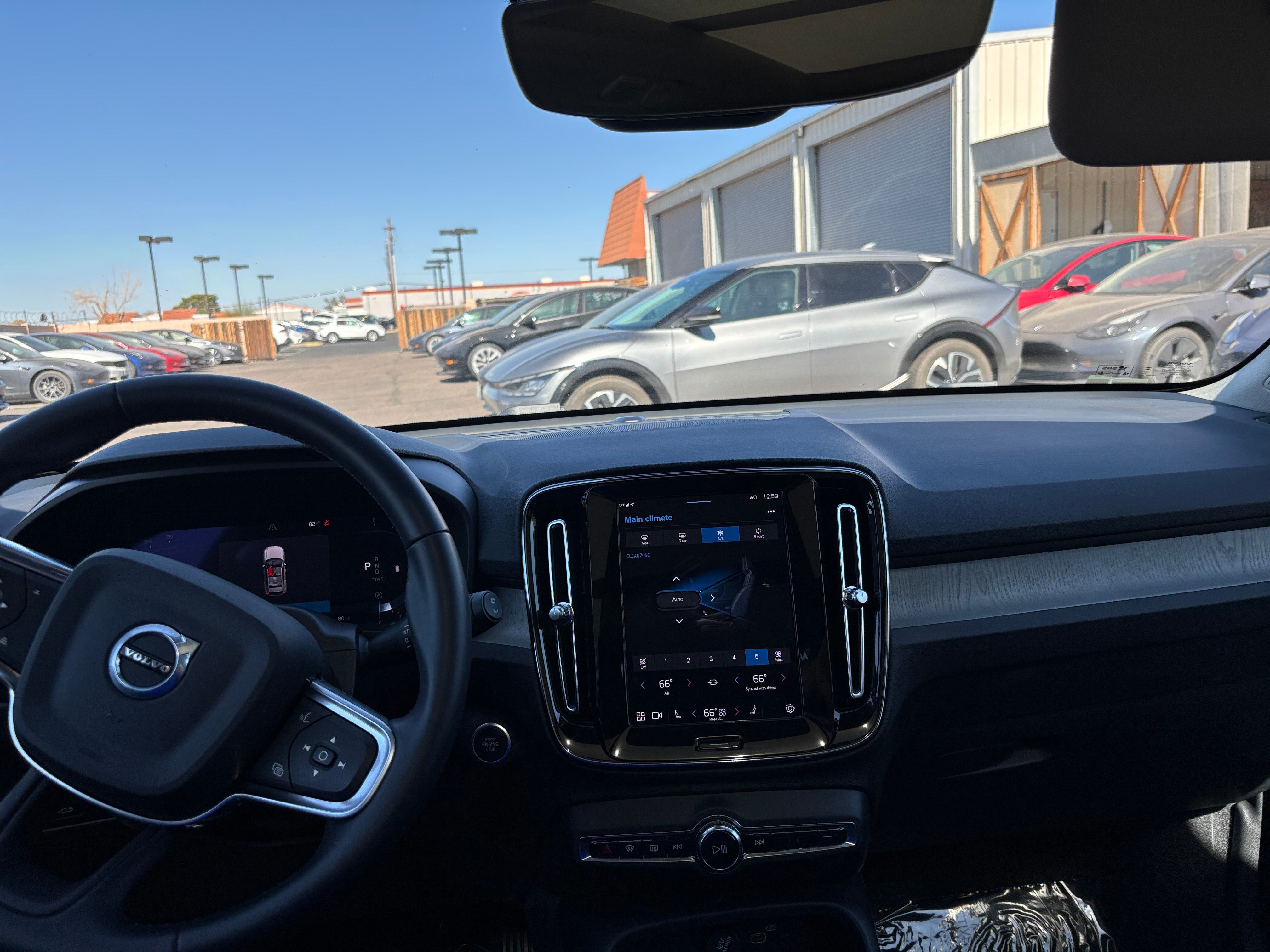 2024 Volvo XC40 B5 Core 3