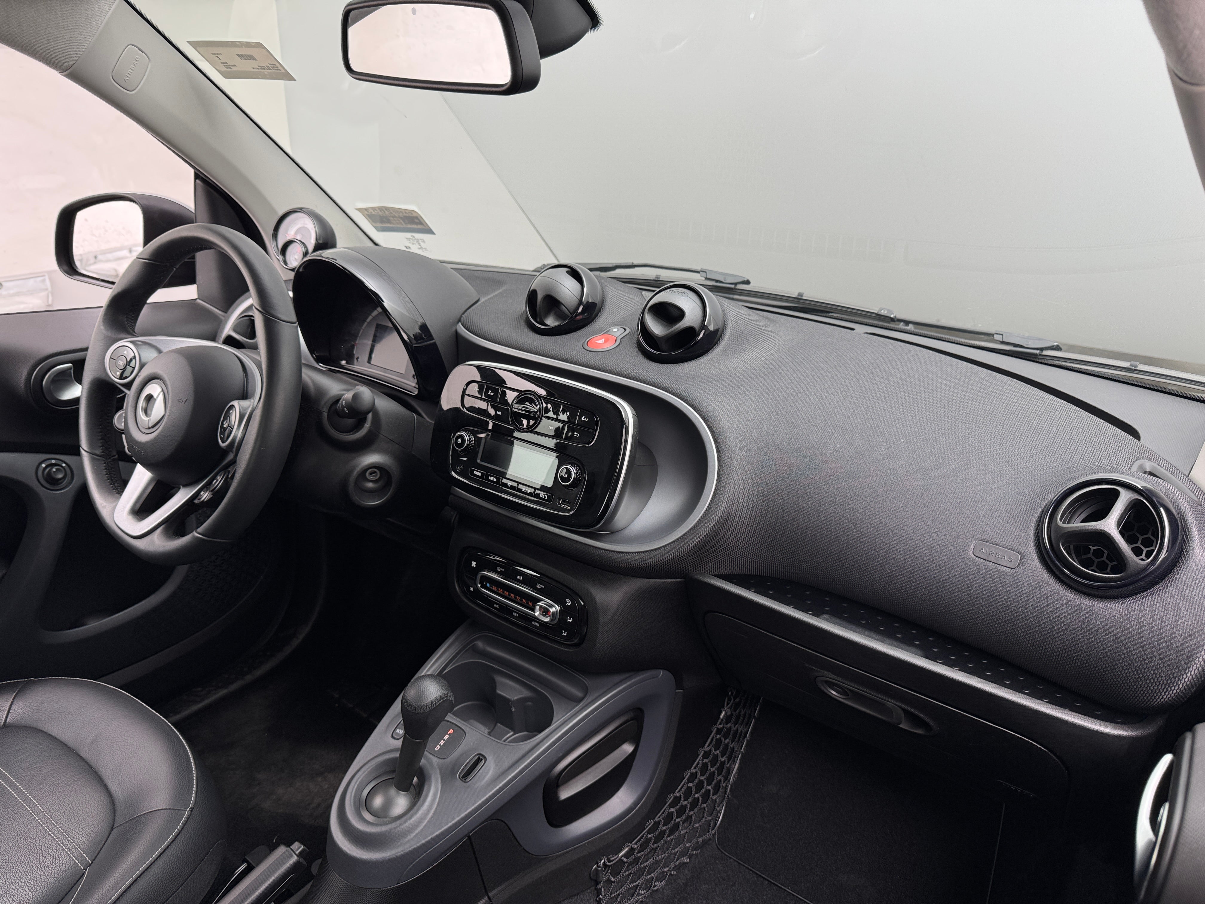 2019 smart fortwo Prime 3