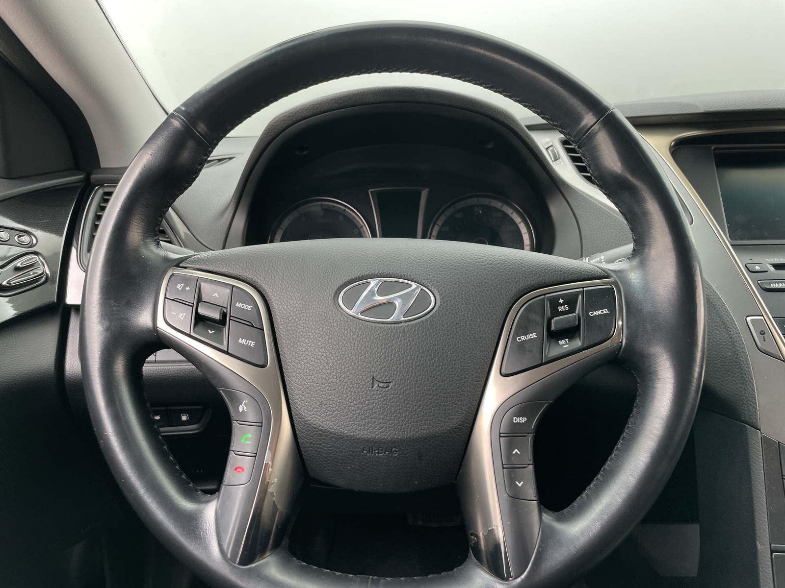Thumbnail: 2012 Hyundai Azera - 4