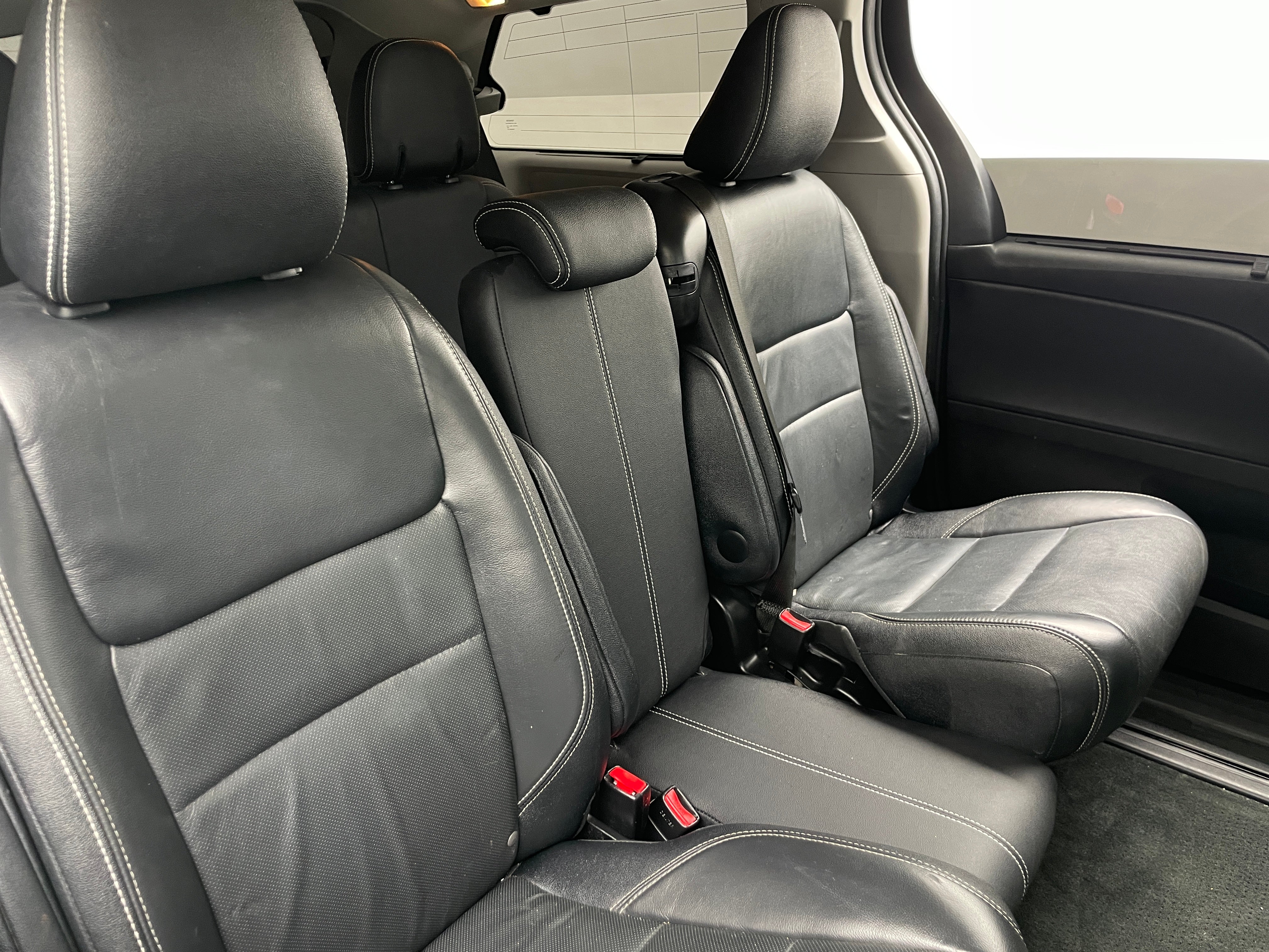 2016 Toyota Sienna SE Premium 5