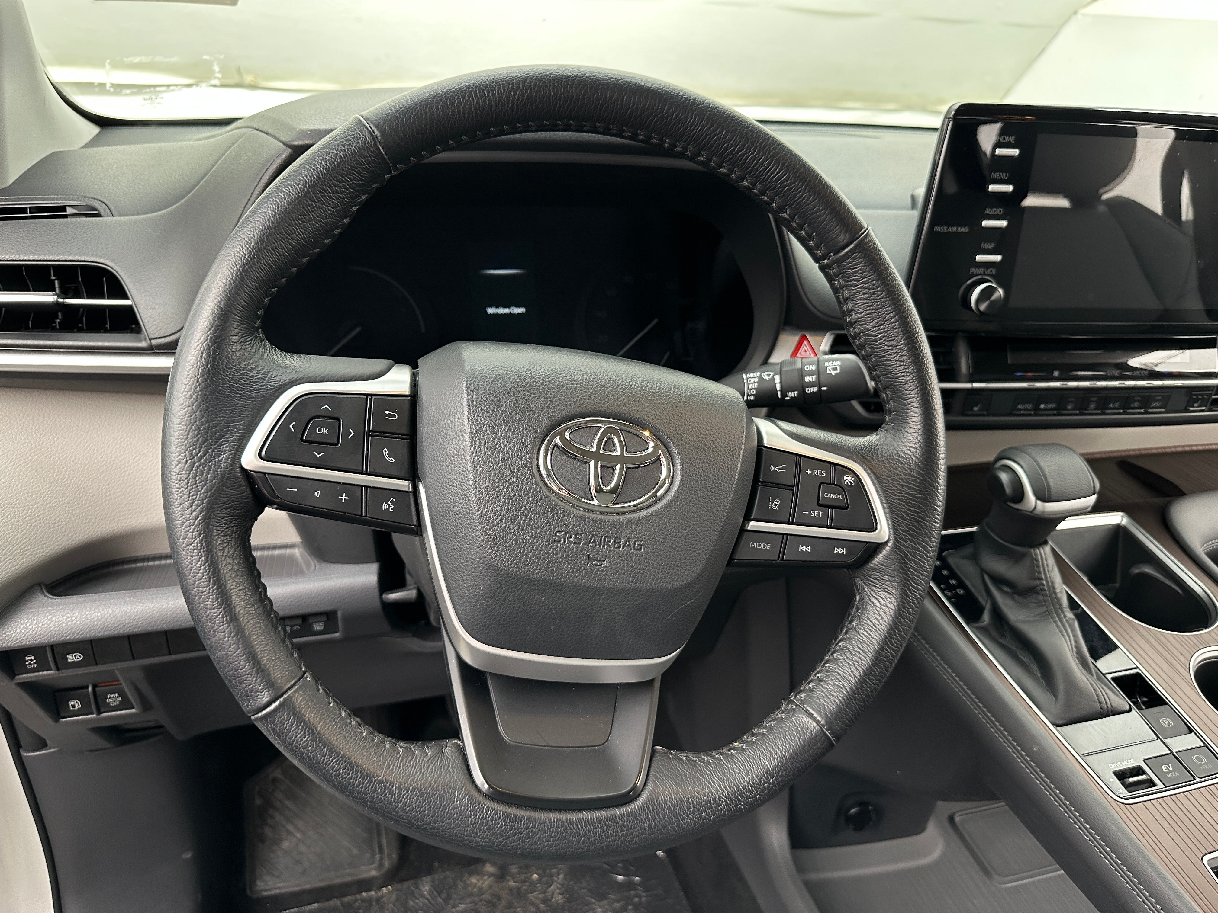 2021 Toyota Sienna XLE 4