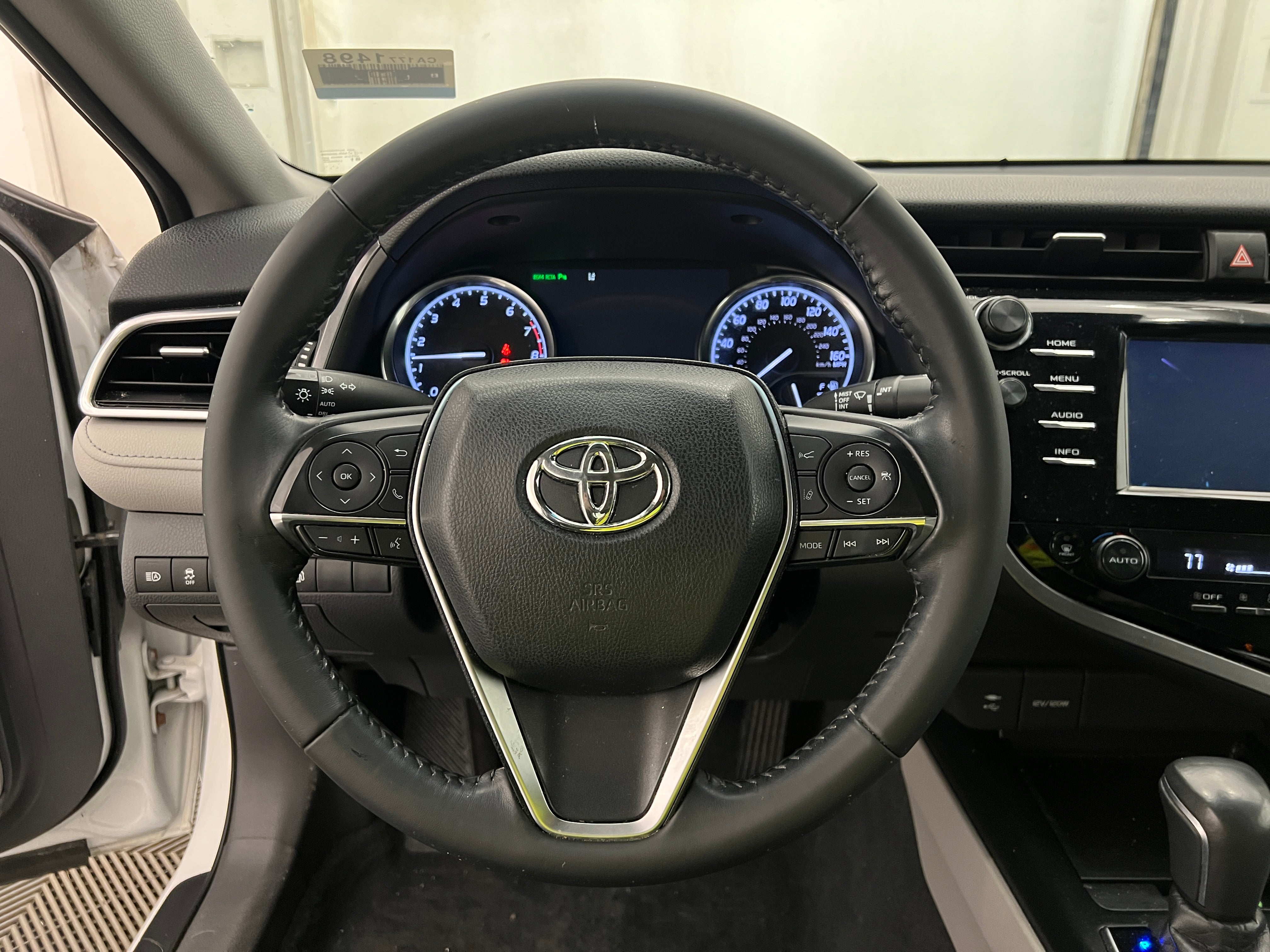 2018 Toyota Camry XLE 4