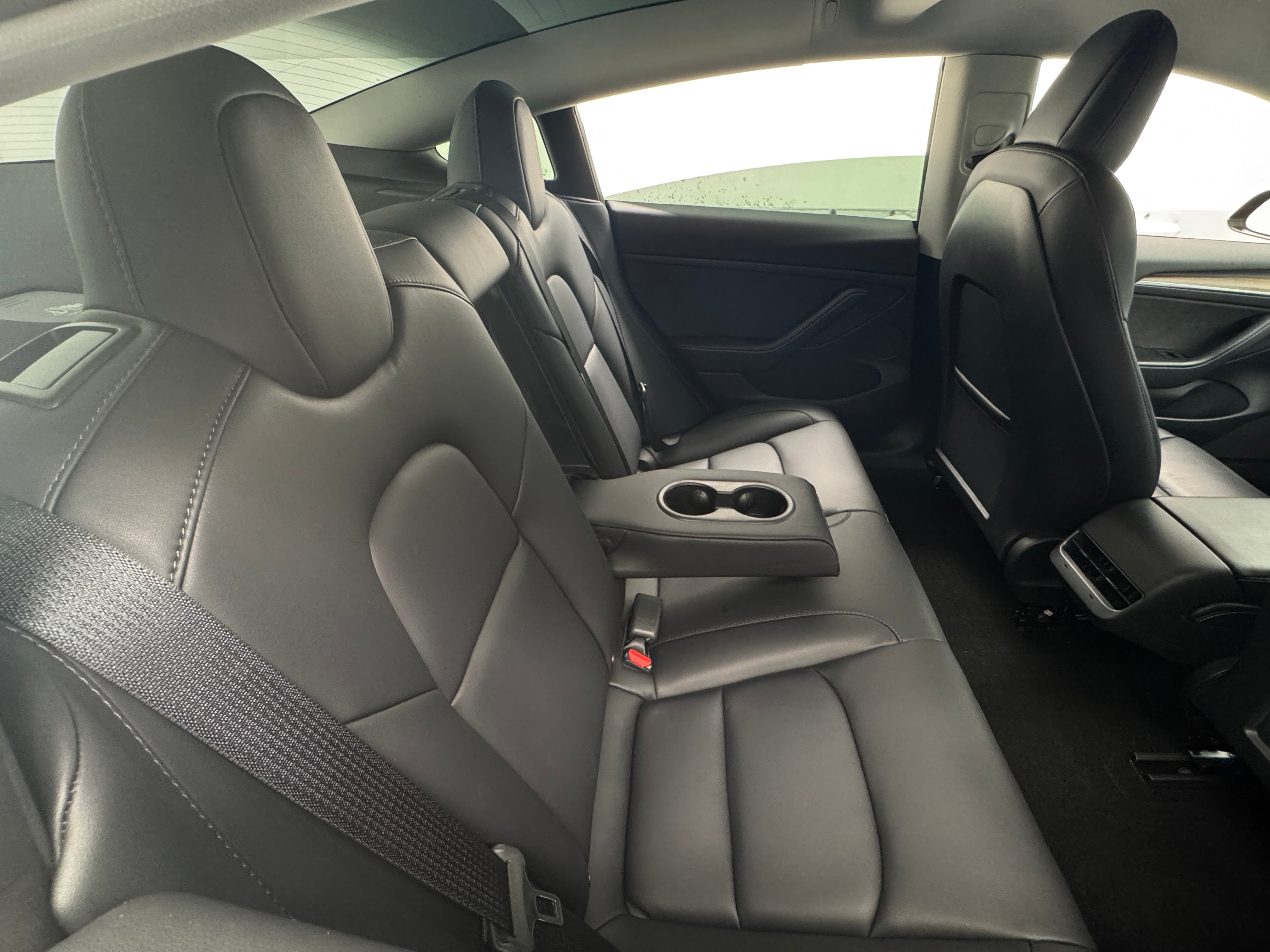 2022 Tesla Model 3 Standard Range 5