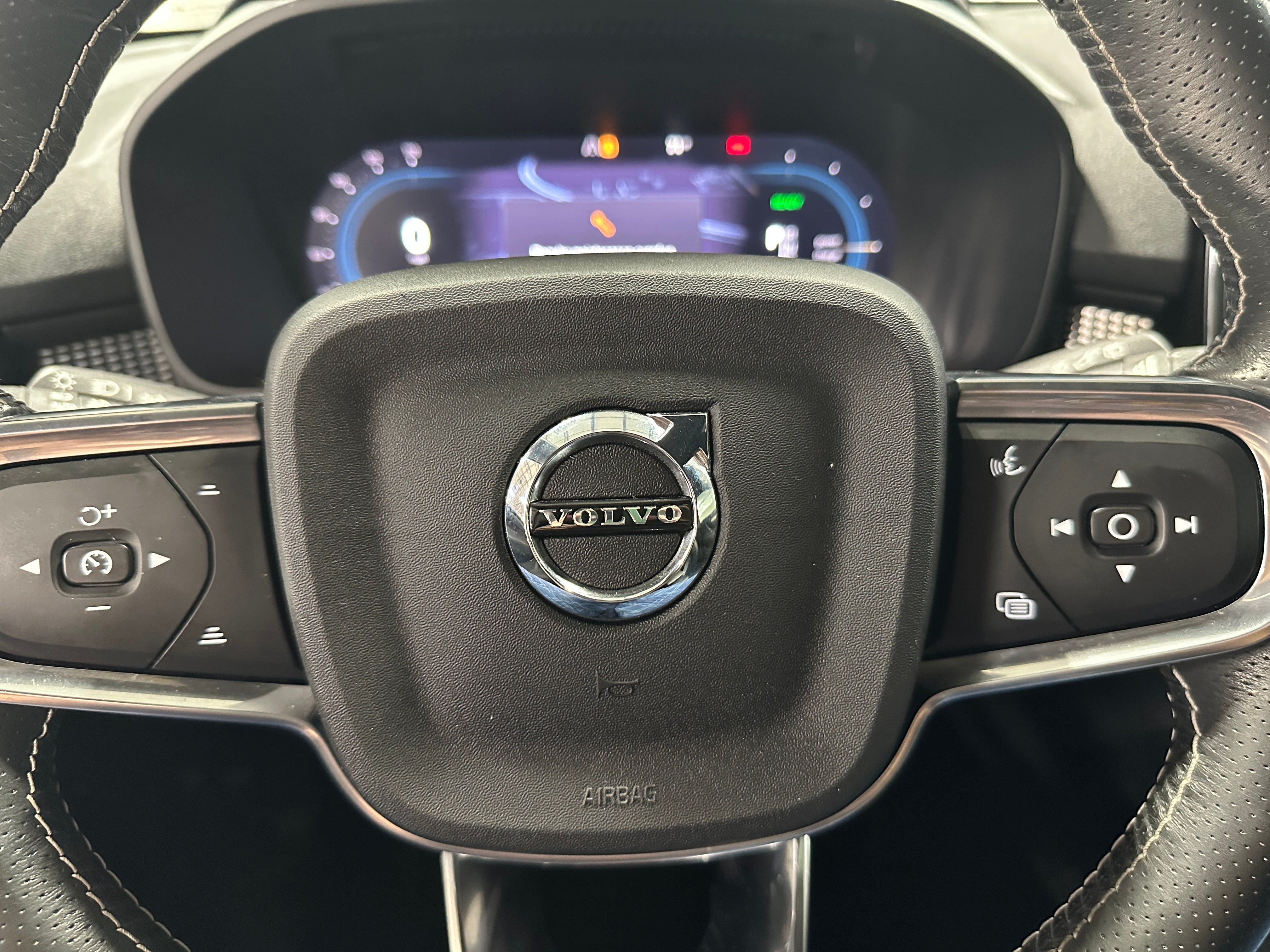 2021 Volvo XC40 Recharge Core 5