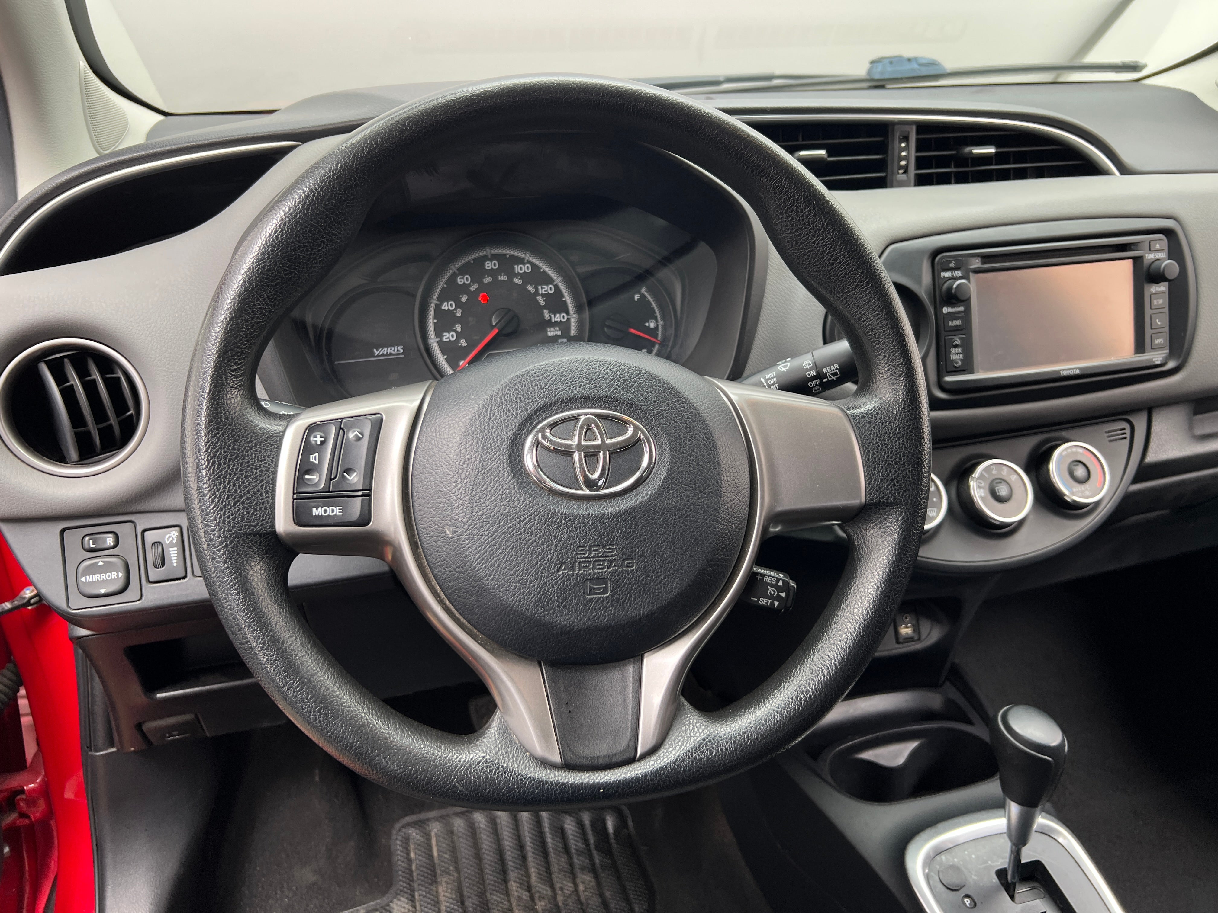 2015 Toyota Yaris LE 5