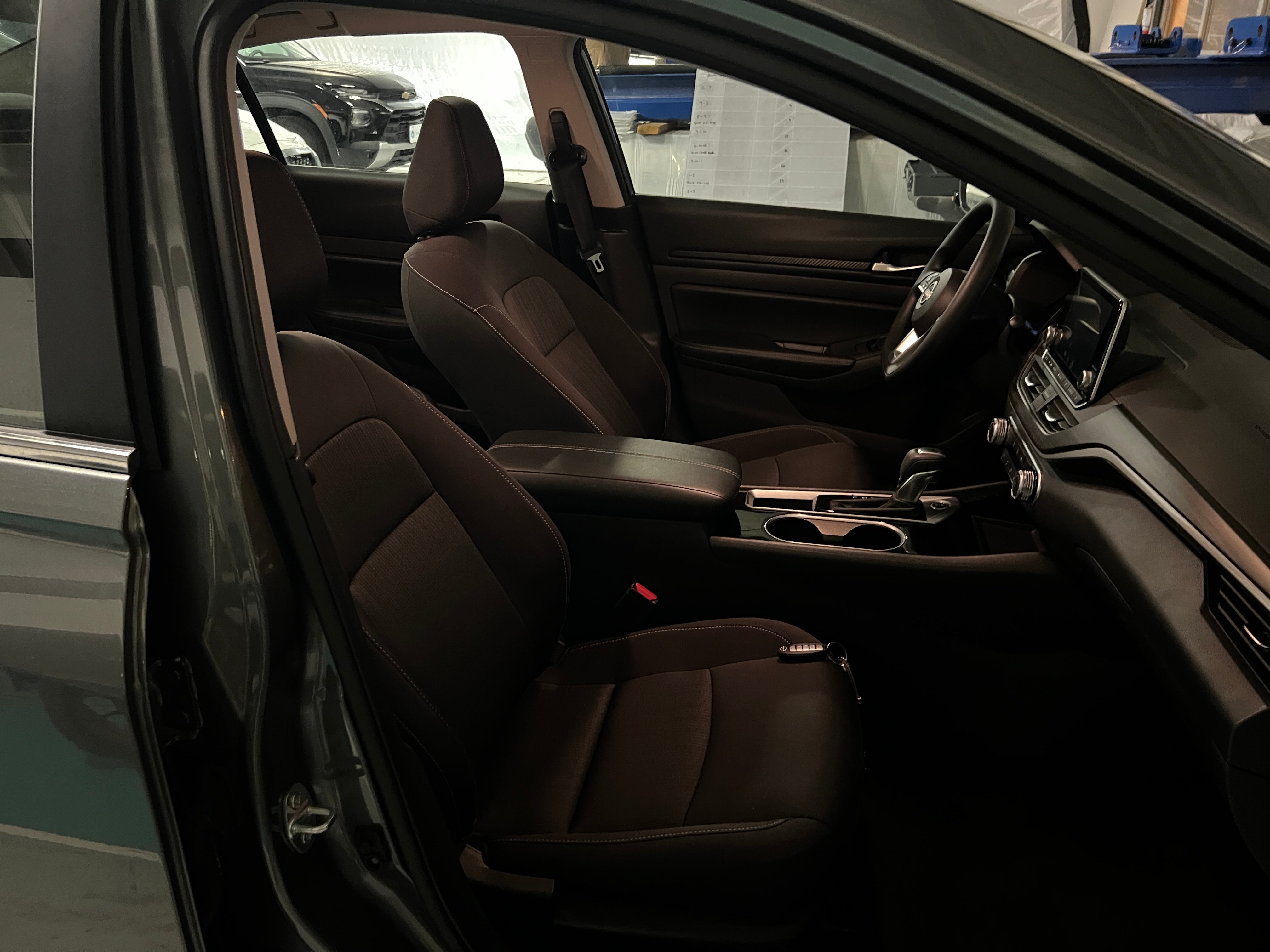 2024 Nissan Altima SV 2