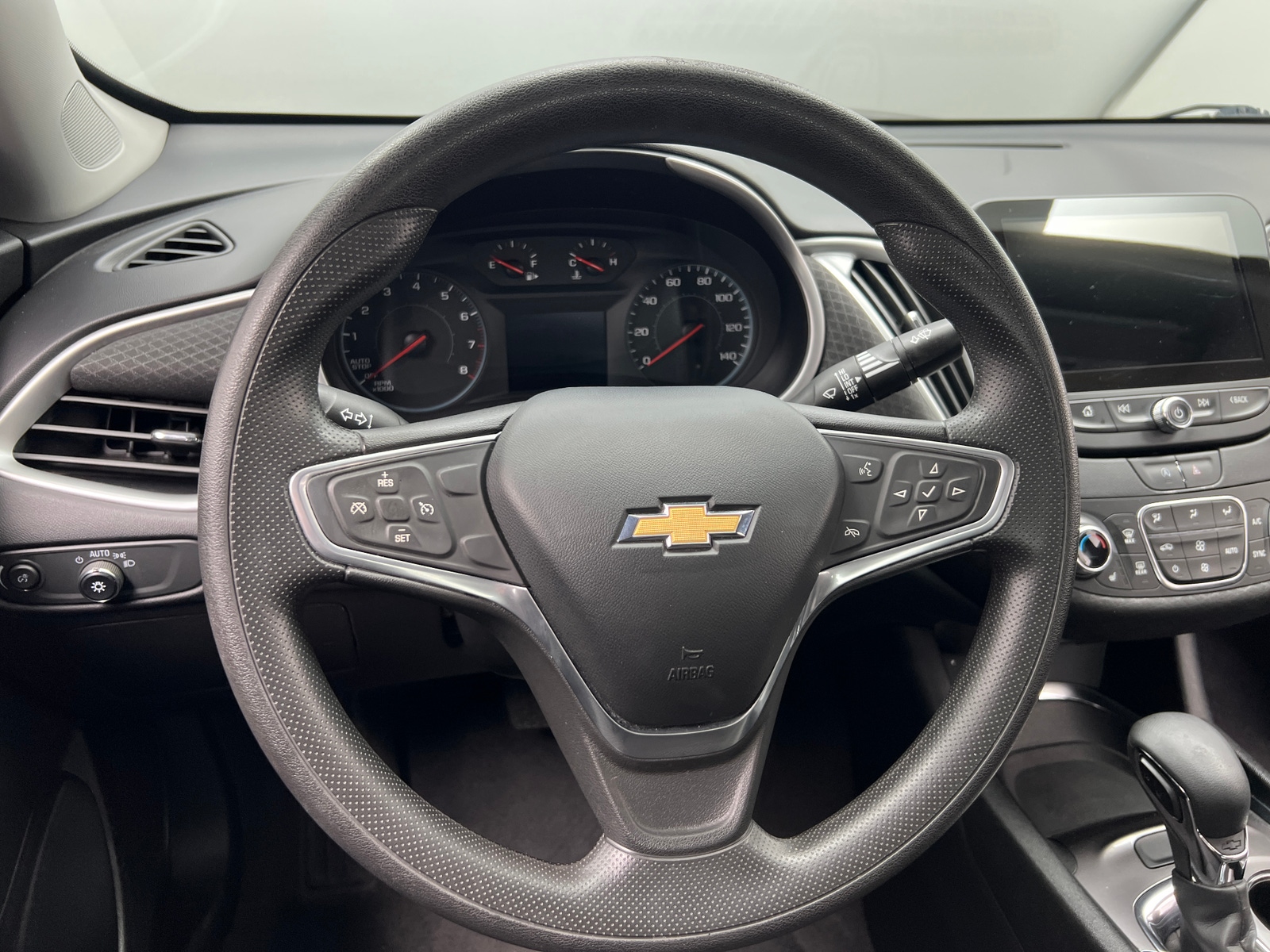 Thumbnail: 2022 Chevrolet Malibu - 5