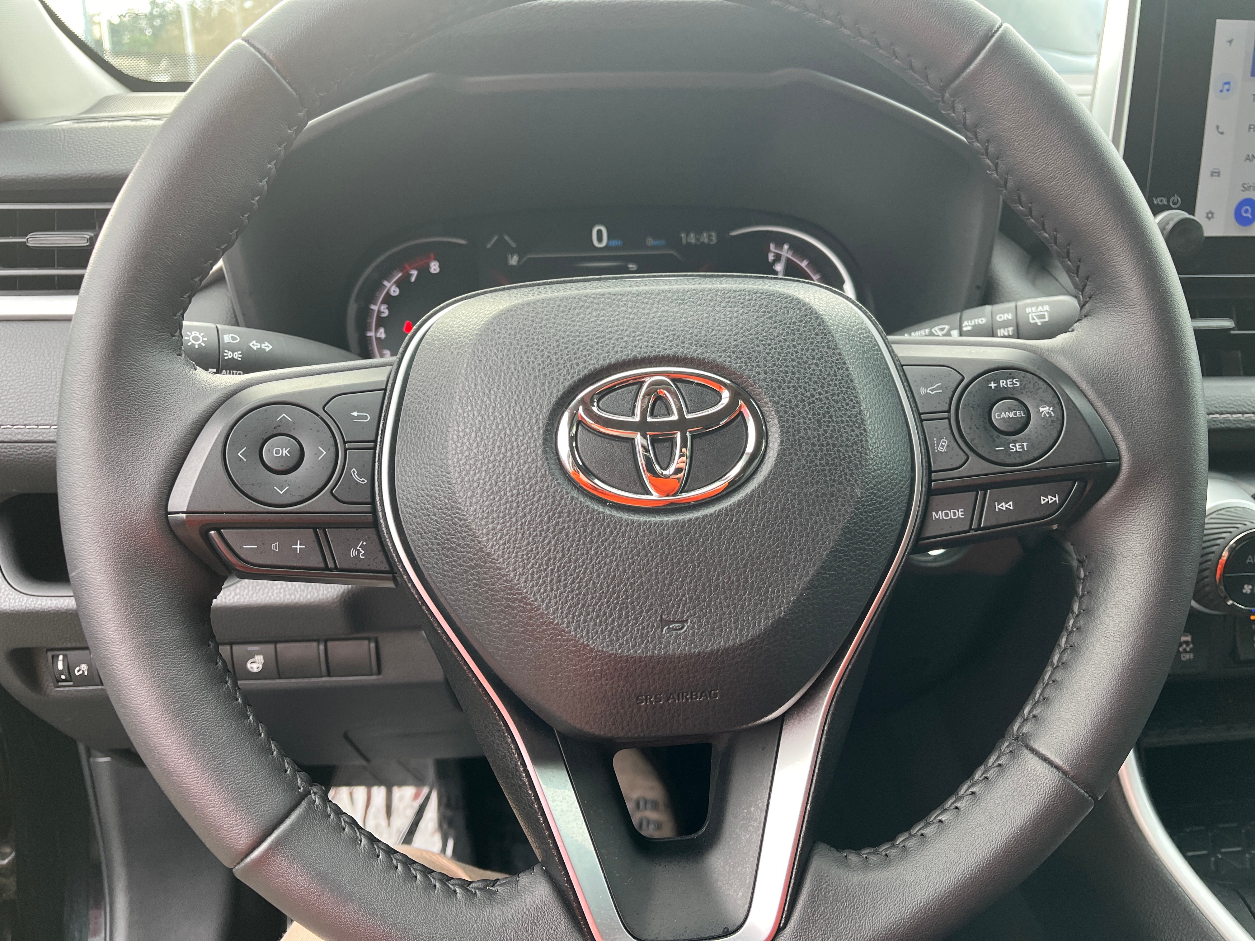 2024 Toyota RAV4 XLE 5