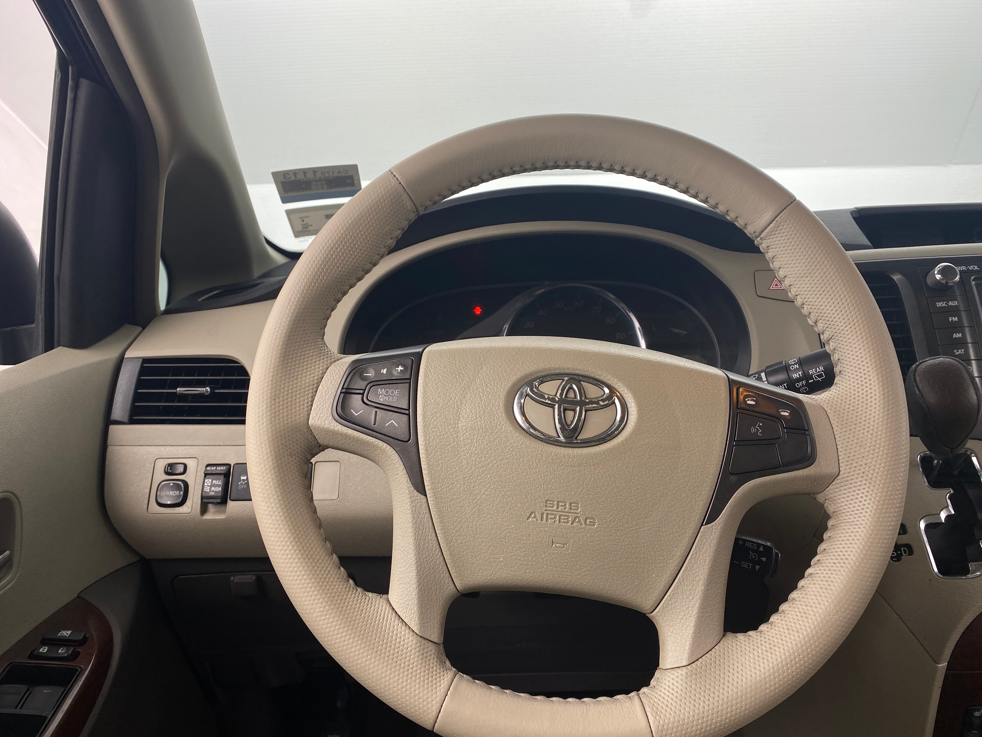 2013 Toyota Sienna XLE 4