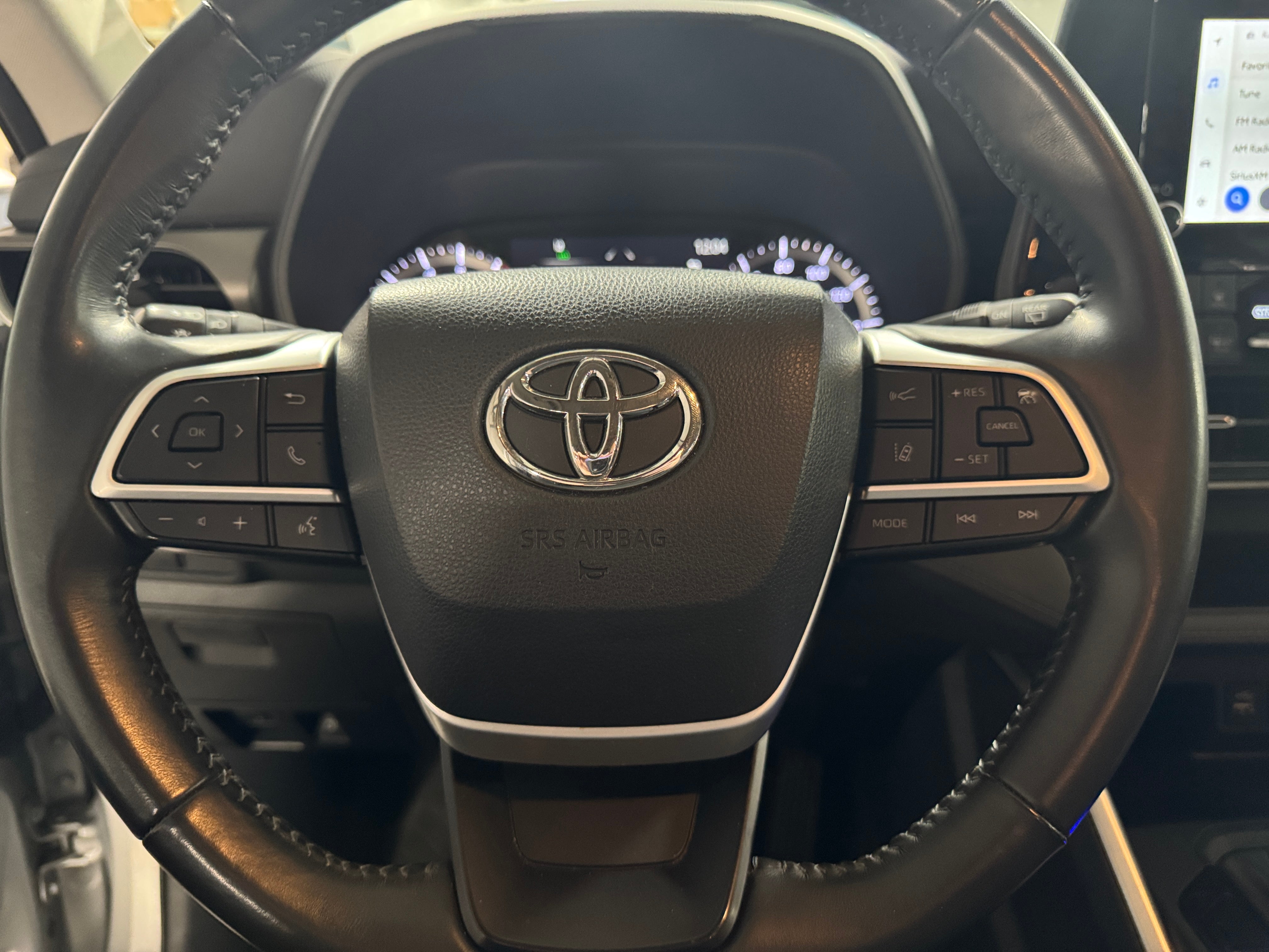 2023 Toyota Highlander LE 5