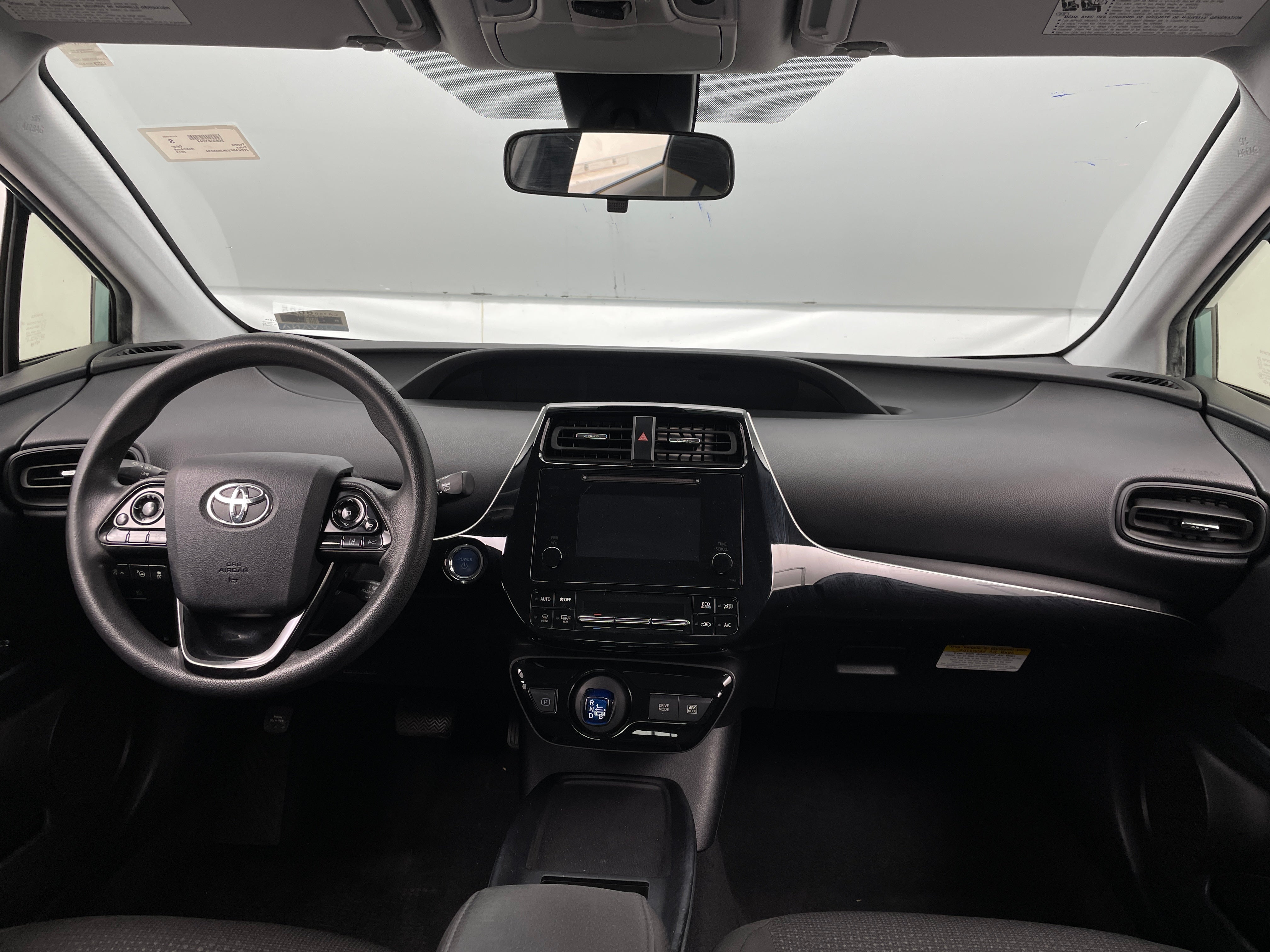 2019 Toyota Prius LE 3