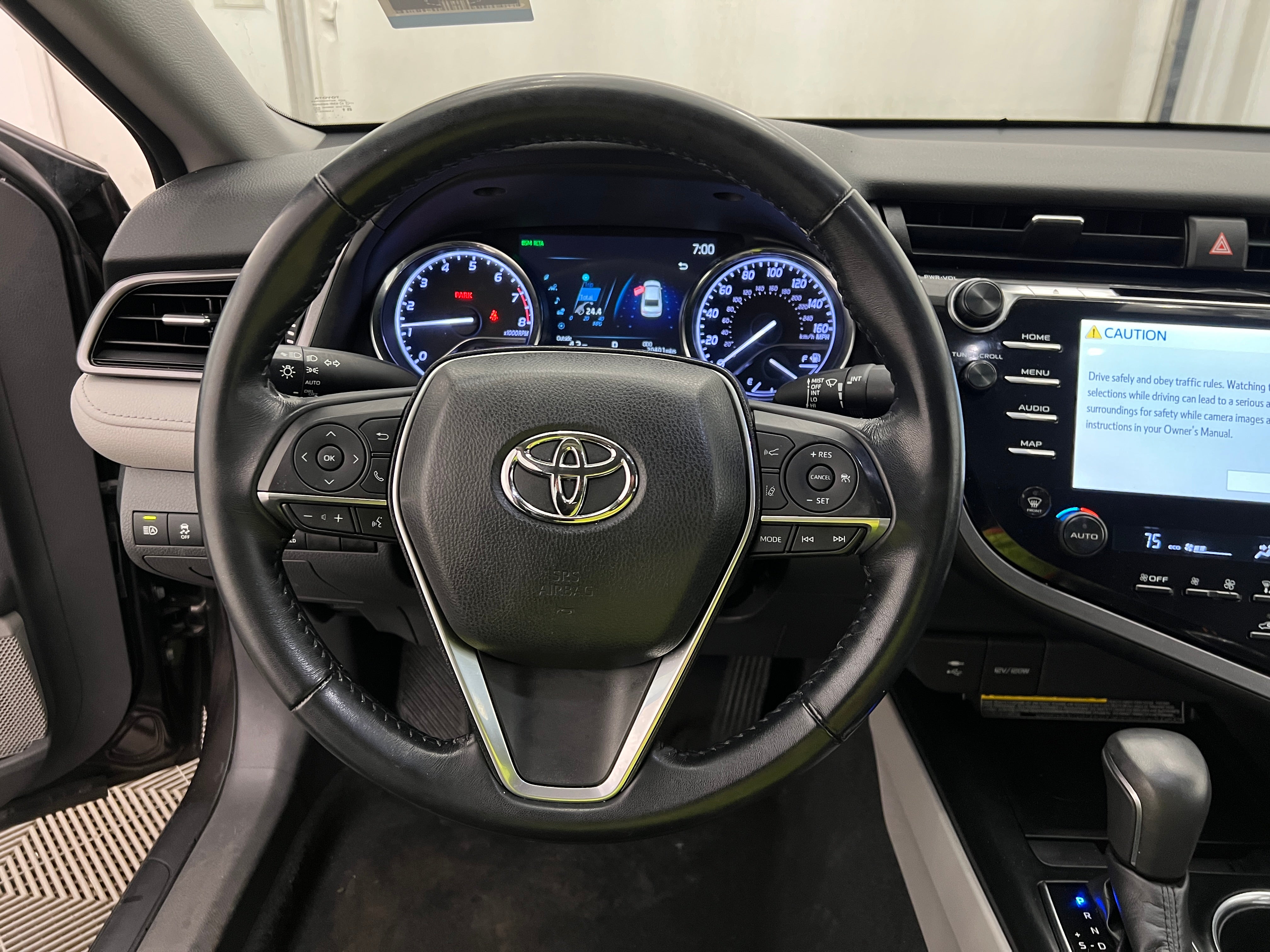 2019 Toyota Camry XLE 5